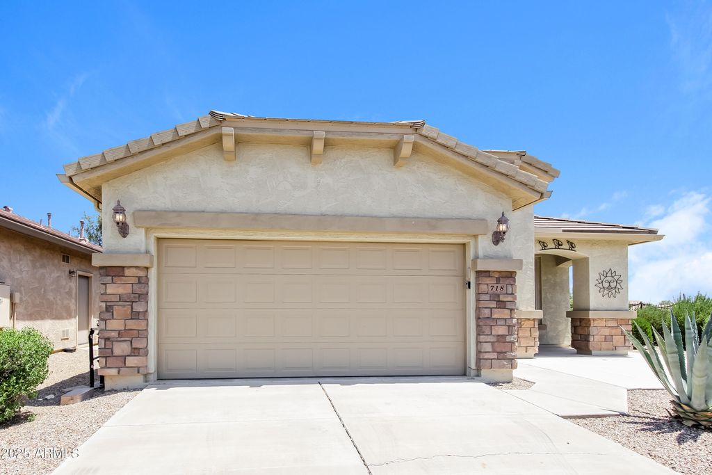 Photo of 718 W Twin Peaks Parkway, San Tan Valley, AZ 85143 (MLS # 6935354)