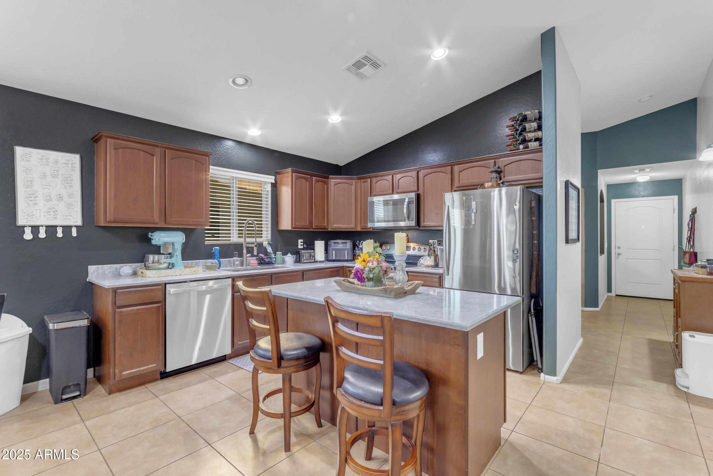 23840 W CORONA Avenue