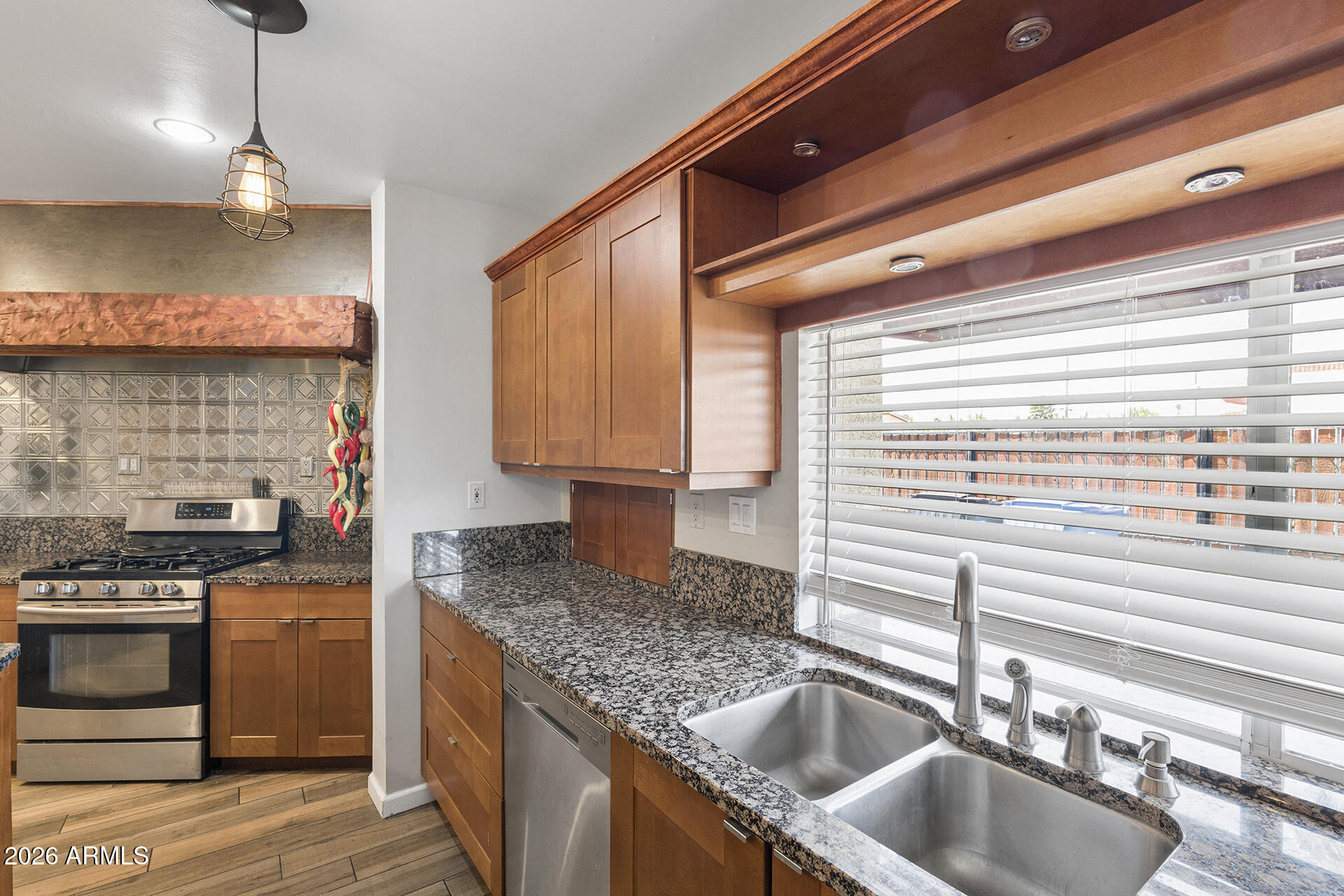 2348 N 28TH Place