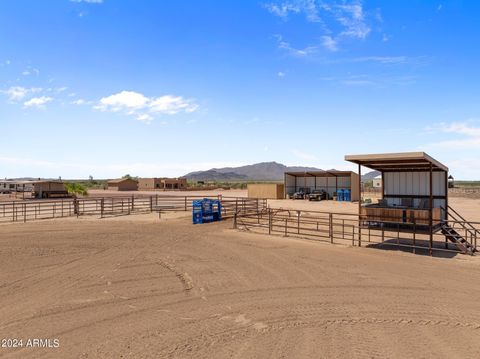 A home in Aguila