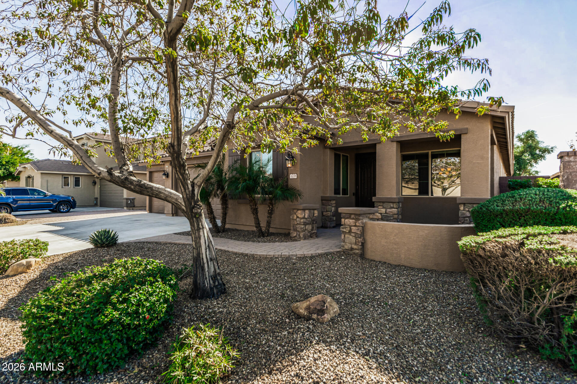 1239 W FEVER TREE Avenue