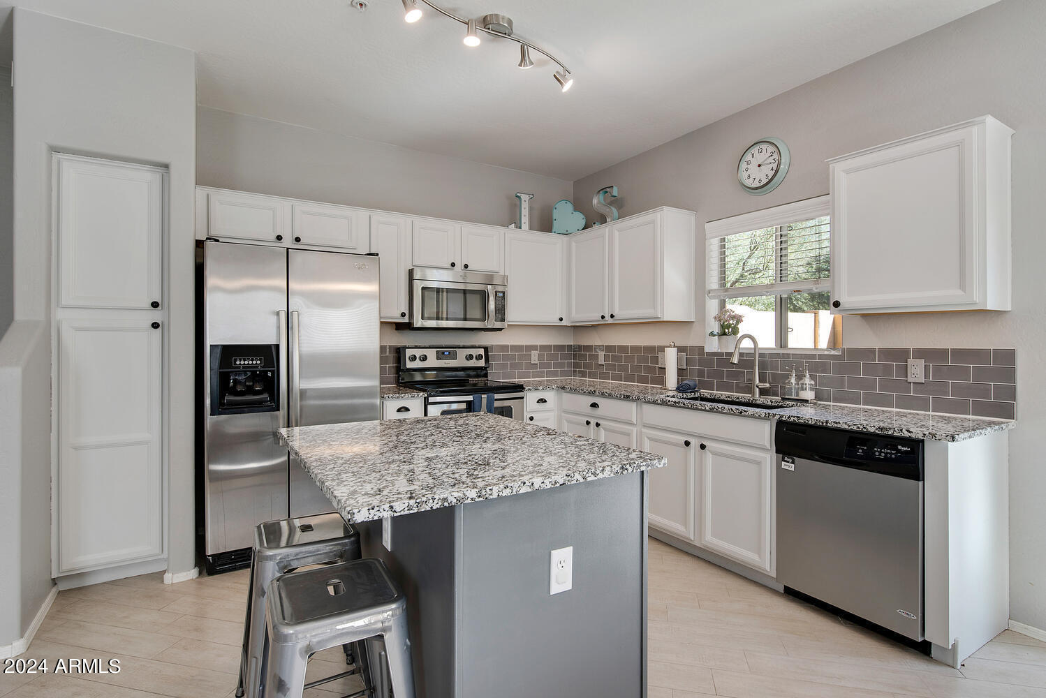 2250 E Deer Valley Road 85