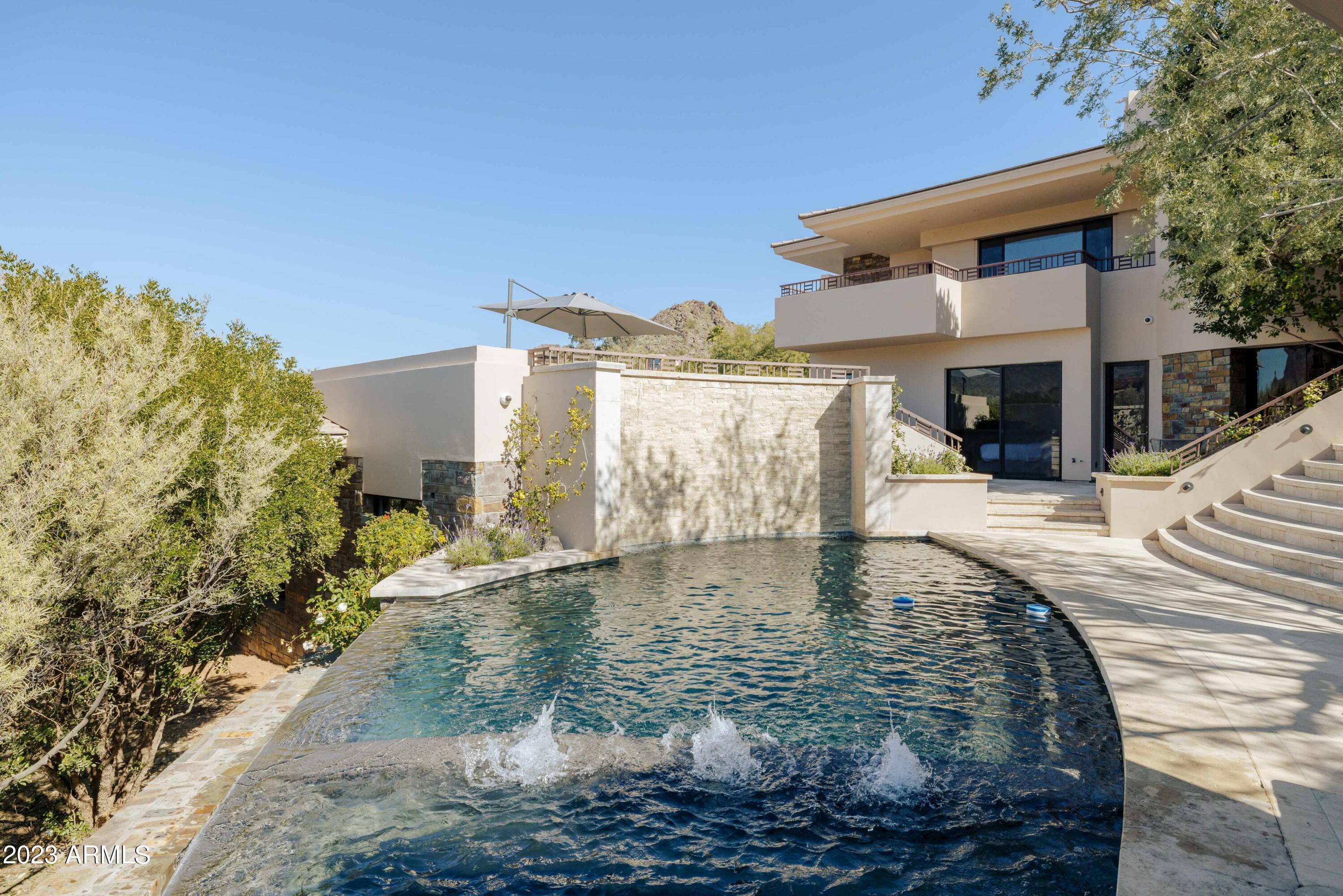 7451 N LAS BRISAS Lane