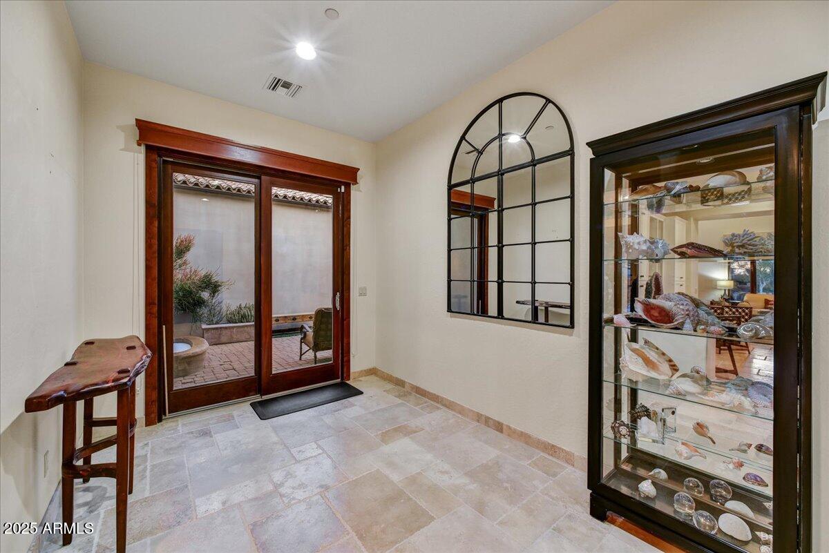 2744 S FIRST WATER Lane