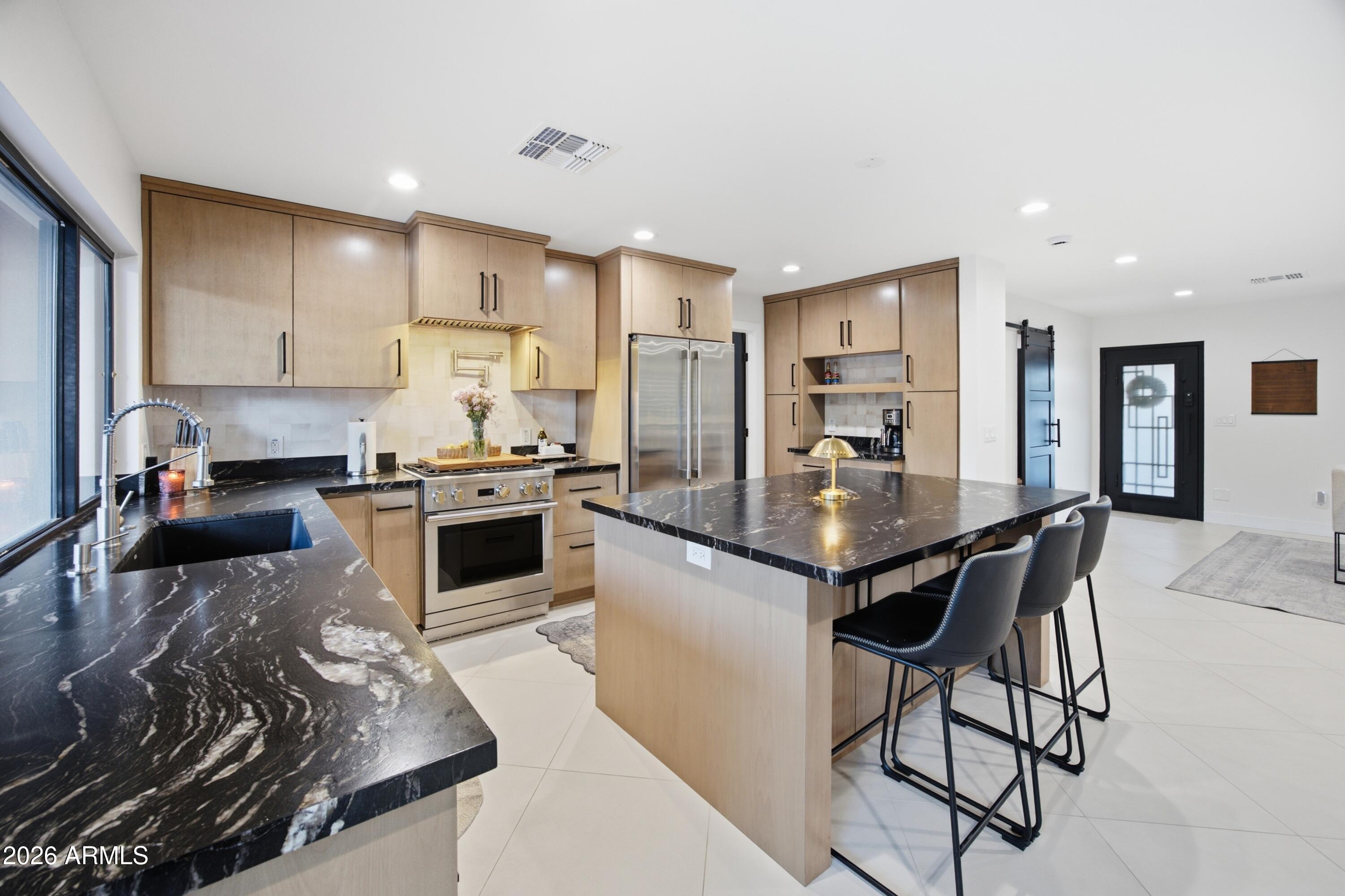 2002 E Vista Drive