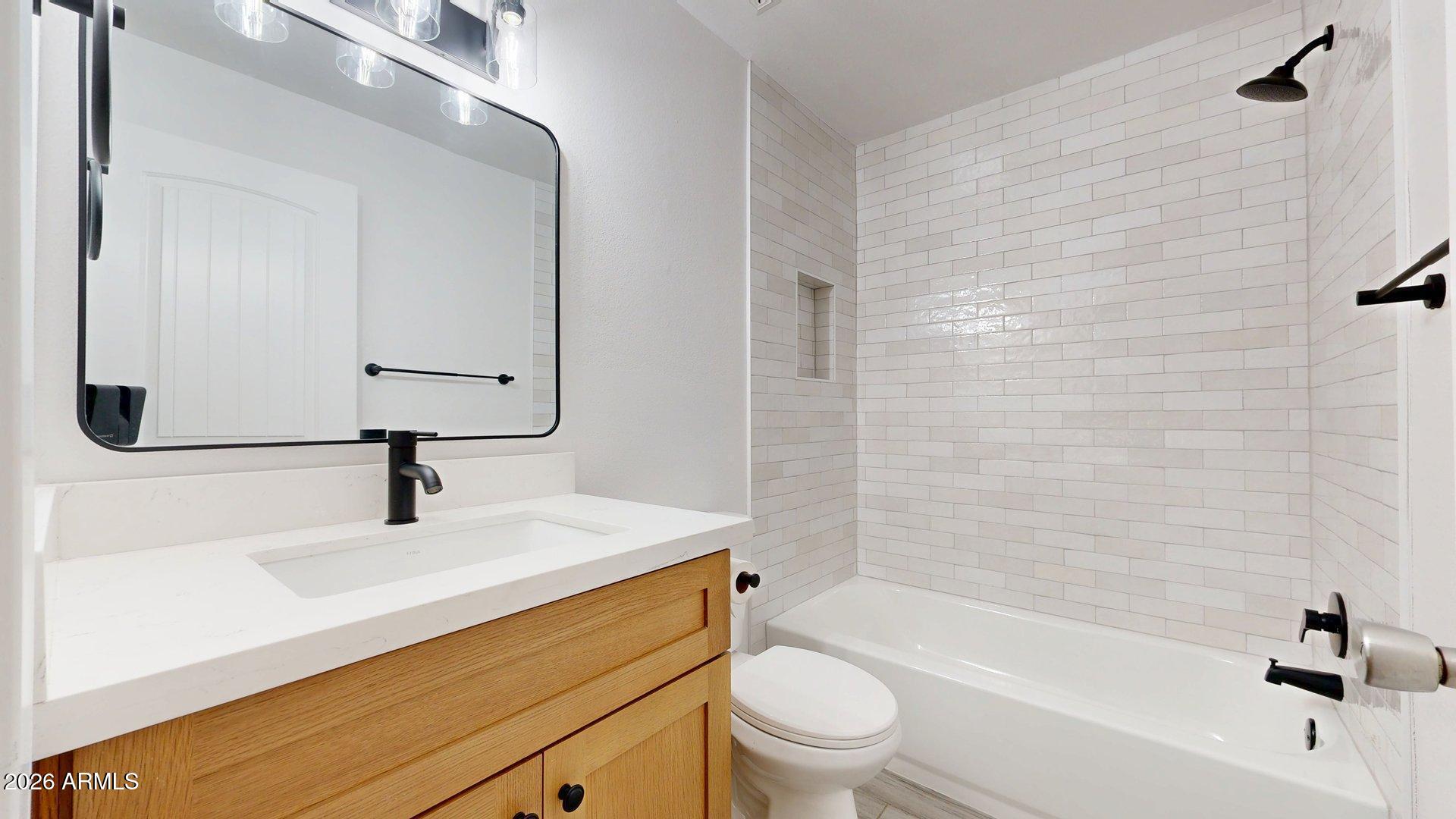 1118 N GRANITE REEF Road