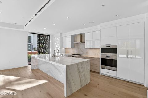 Photo of 6587 N Palmeraie Boulevard #1008, Paradise Valley, AZ 85253 (MLS # 6975938)