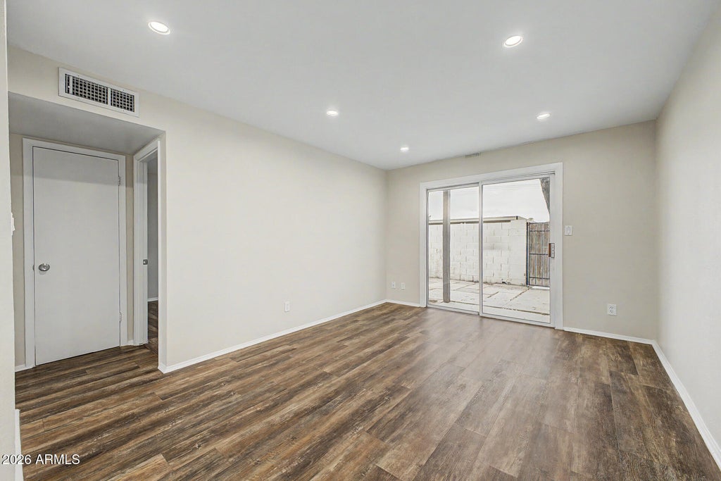 Photo of 952 E Diamond Drive, Tempe, AZ 85283 (MLS # 7085673)