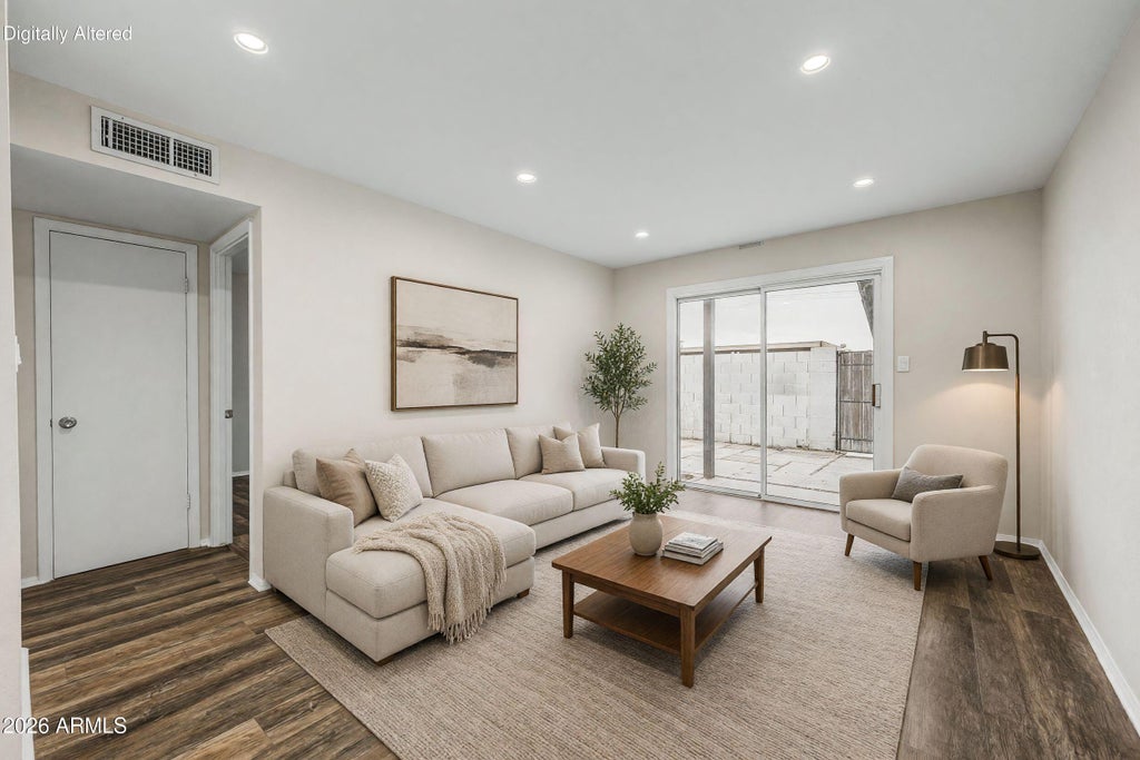 Photo of 952 E Diamond Drive, Tempe, AZ 85283 (MLS # 7085673)
