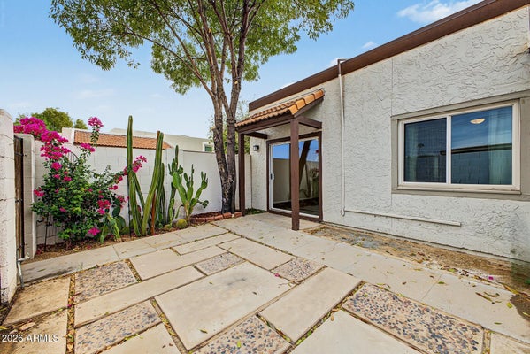 952 E DIAMOND DR, TEMPE, AZ 85283 - Image 0dc6a1ed17aff1860c65ff2aebfc74d3/411478775