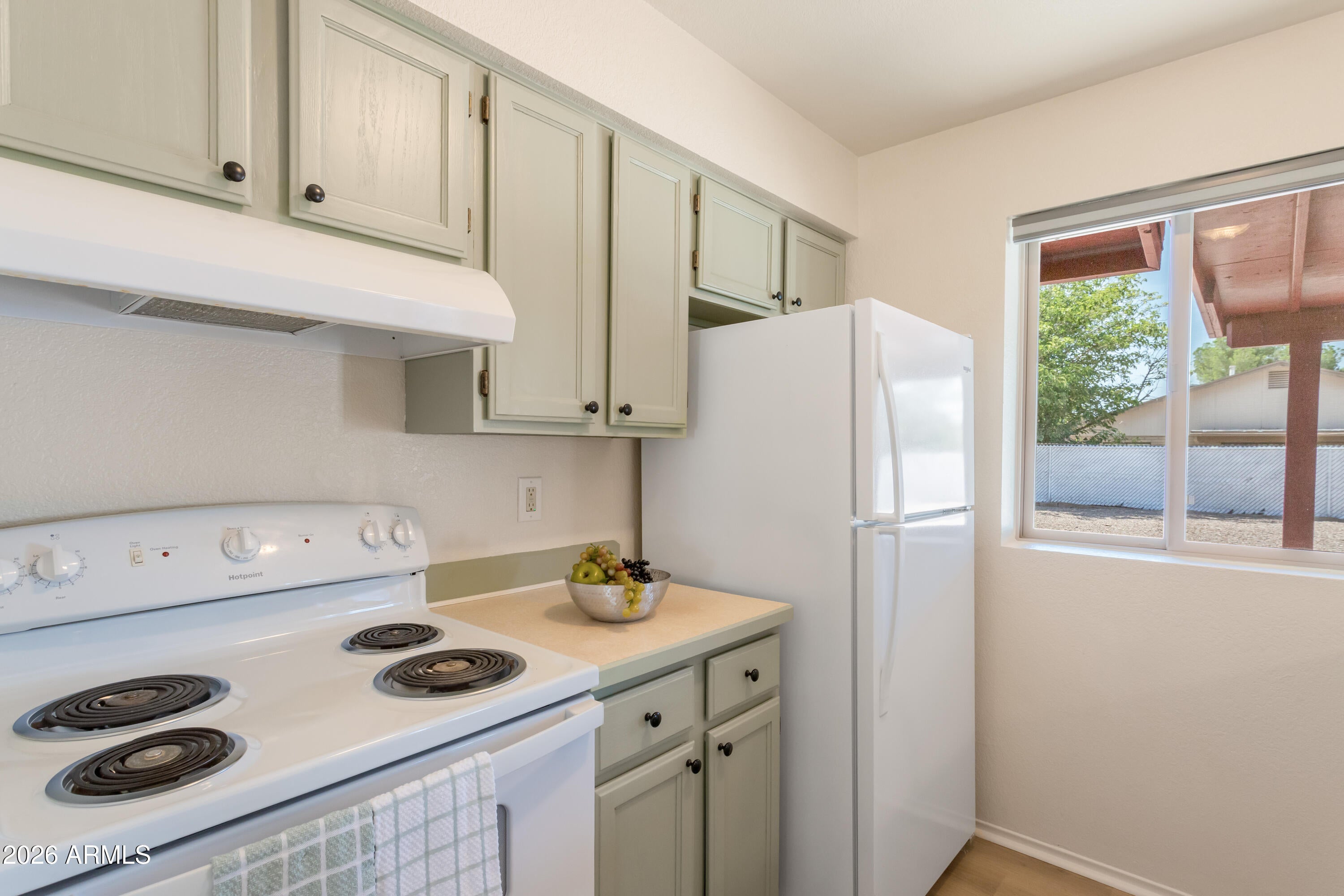1216 QUAIL HOLLOW Drive