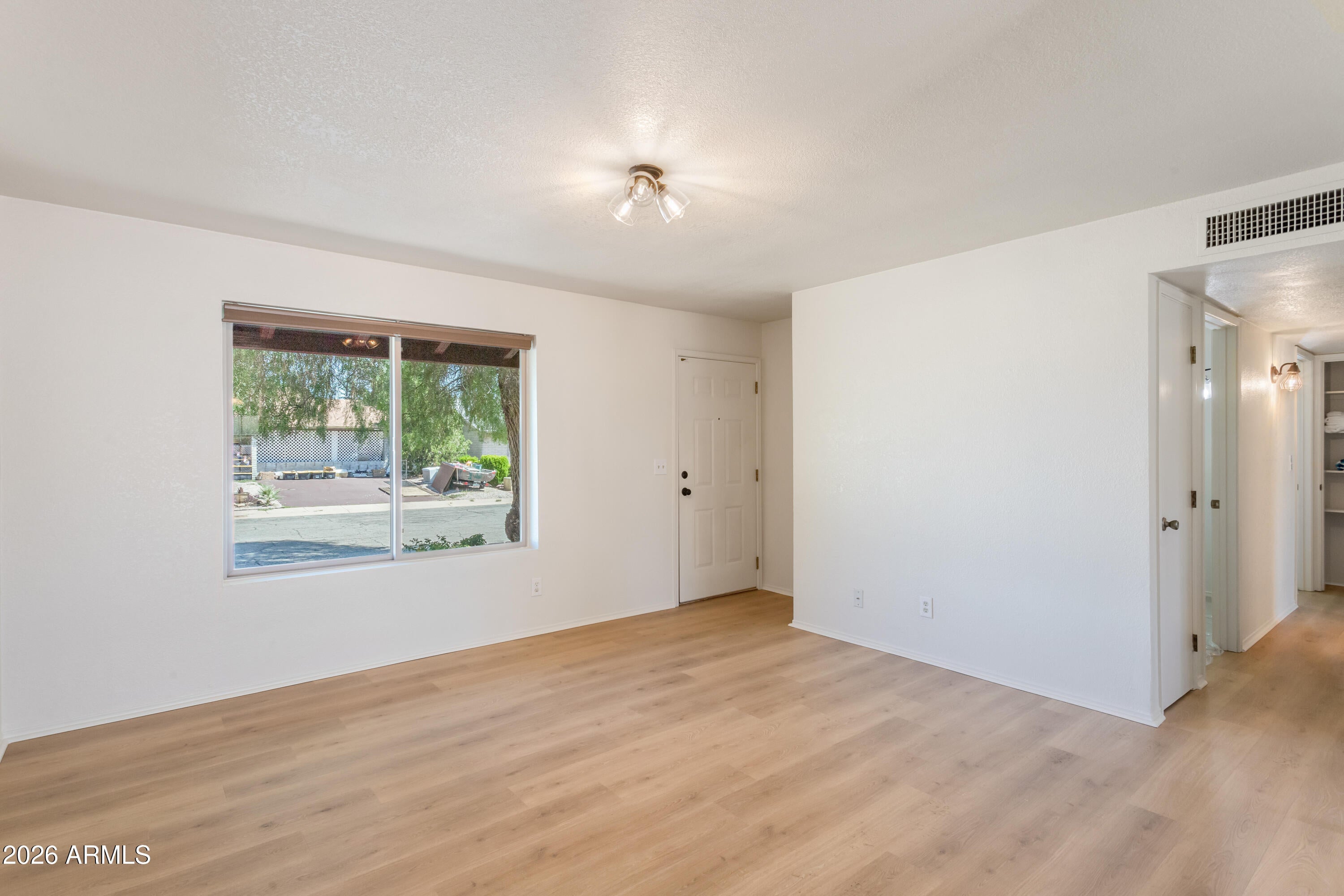 1216 QUAIL HOLLOW Drive