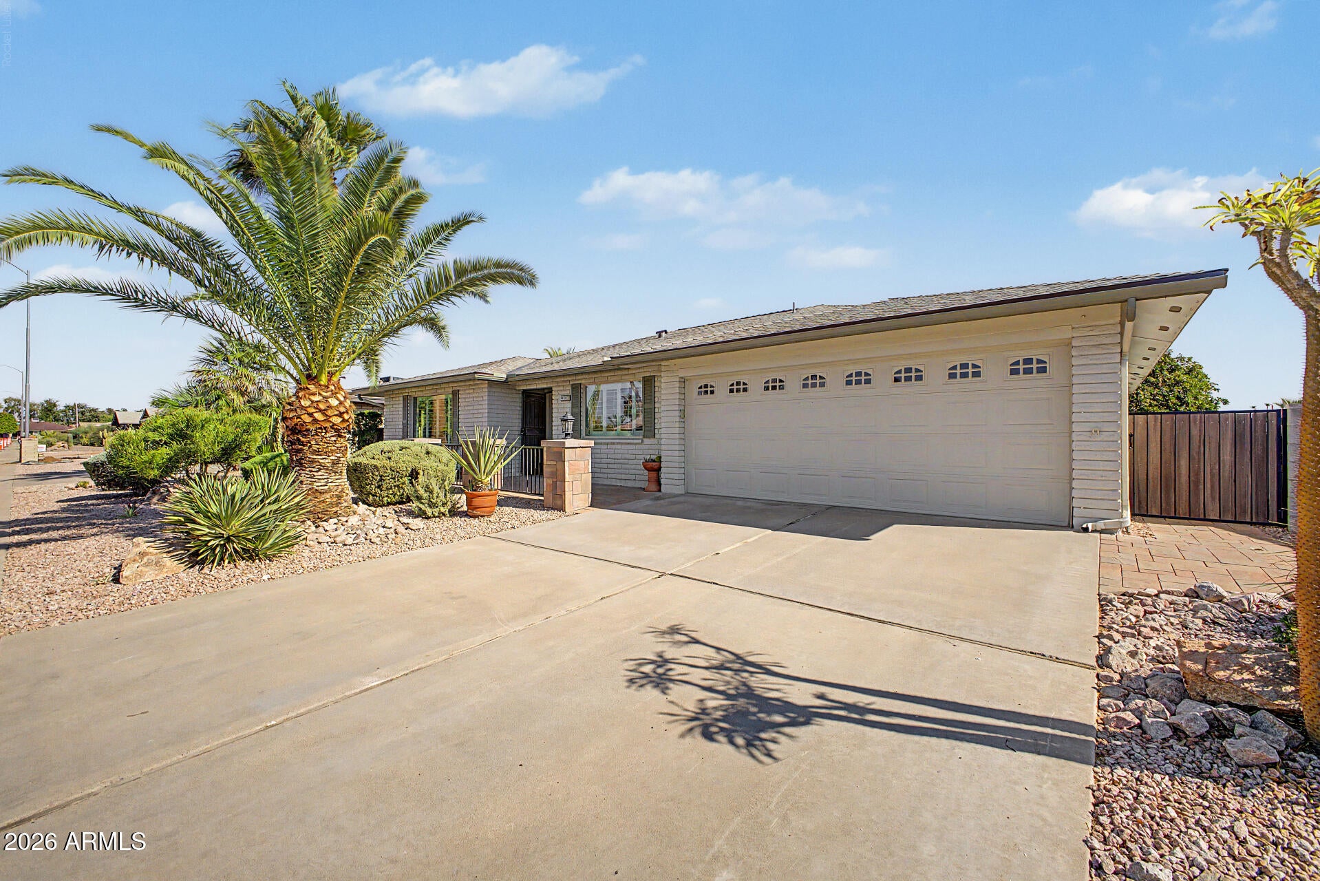 Properties 2 4143 E Crescent Avenue