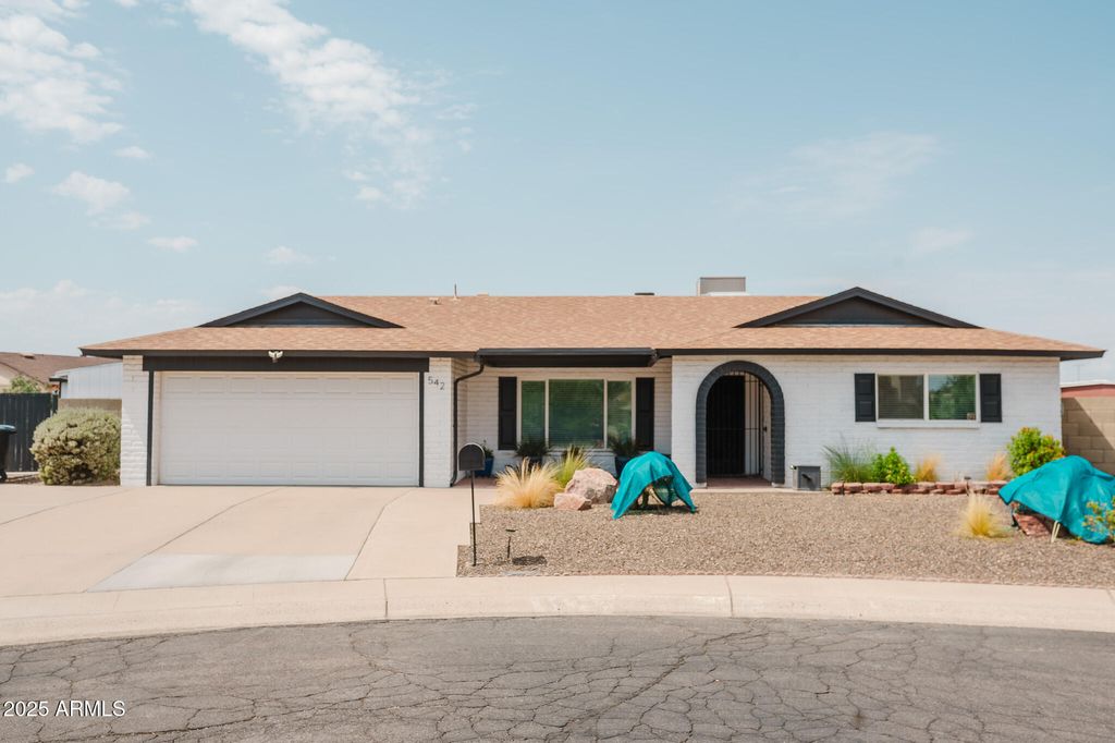 Photo of 542 W Vaughn Street, Tempe, AZ 85283 (MLS # 6930588)