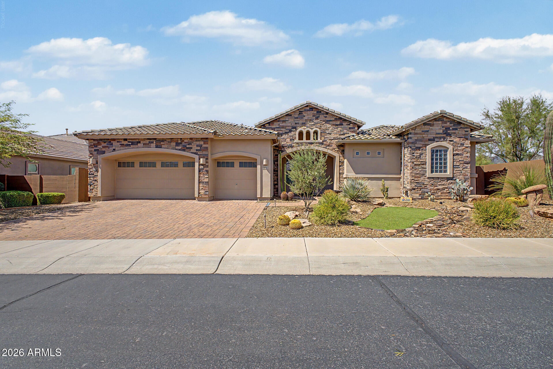 5840 E SIERRA SUNSET Trail