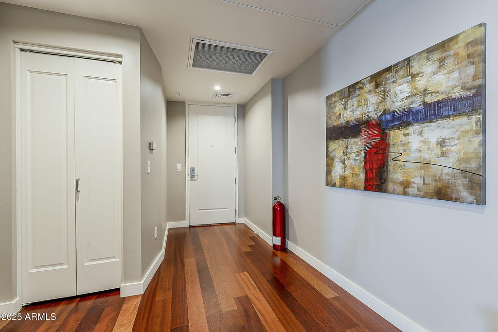 Photo of 310 S 4th Street #1601, Phoenix, AZ 85004 (MLS # 6869481)