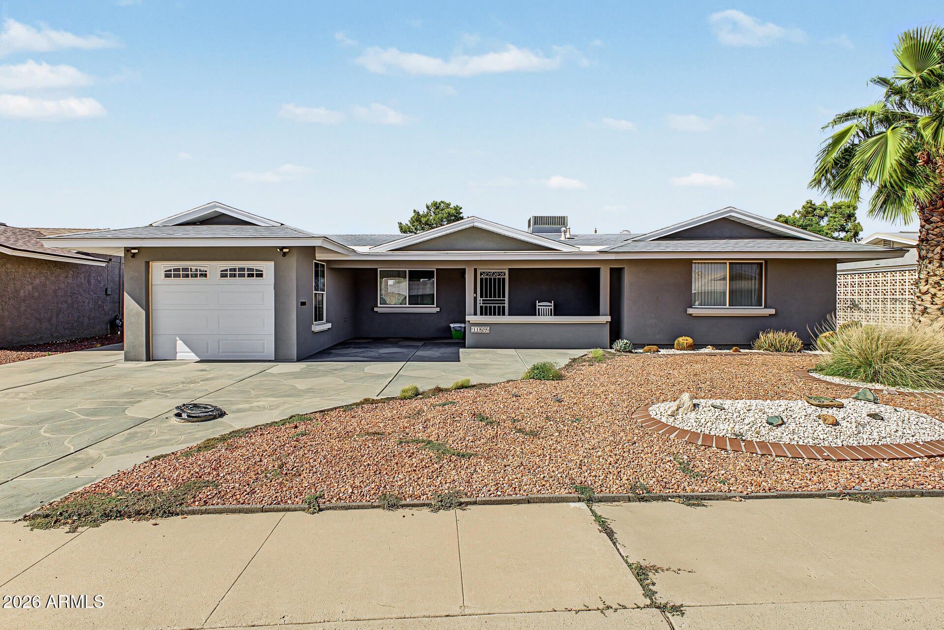 11808 N DESERT HILLS Drive W