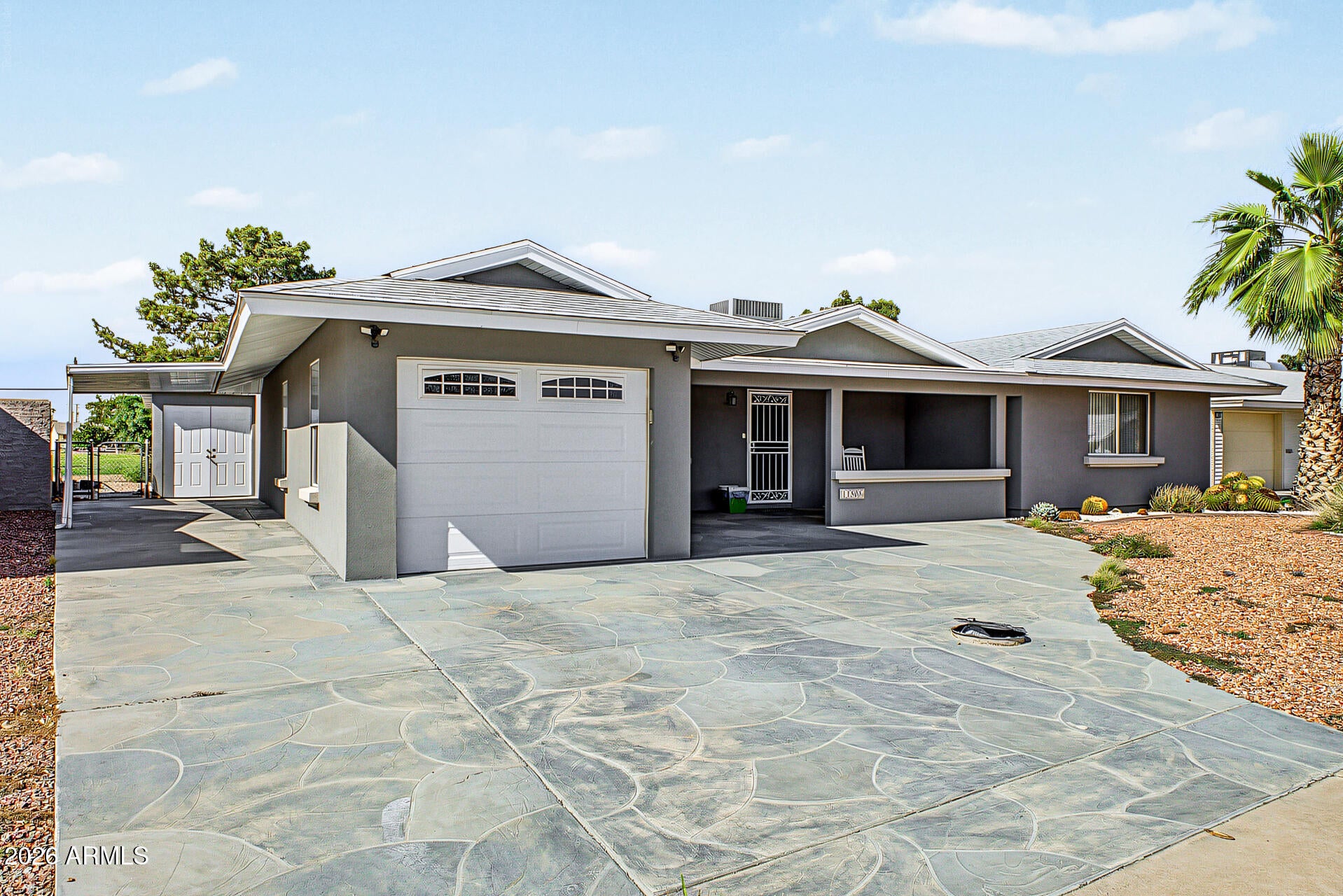 11808 N DESERT HILLS Drive W