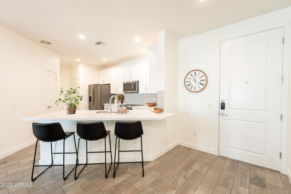 Photo of 2511 W Queen Creek Road #325, Chandler, AZ 85248 (MLS # 6935287)