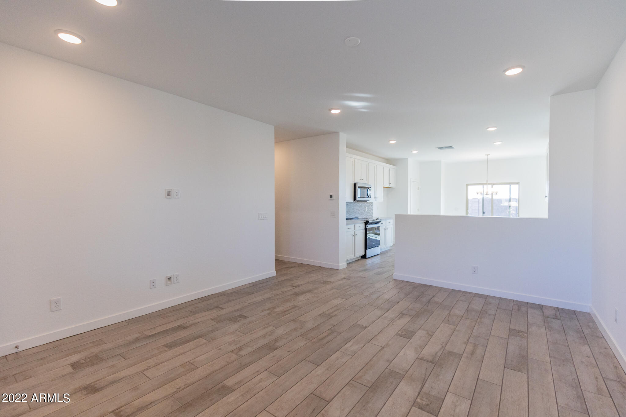 17049 W ALICE Avenue