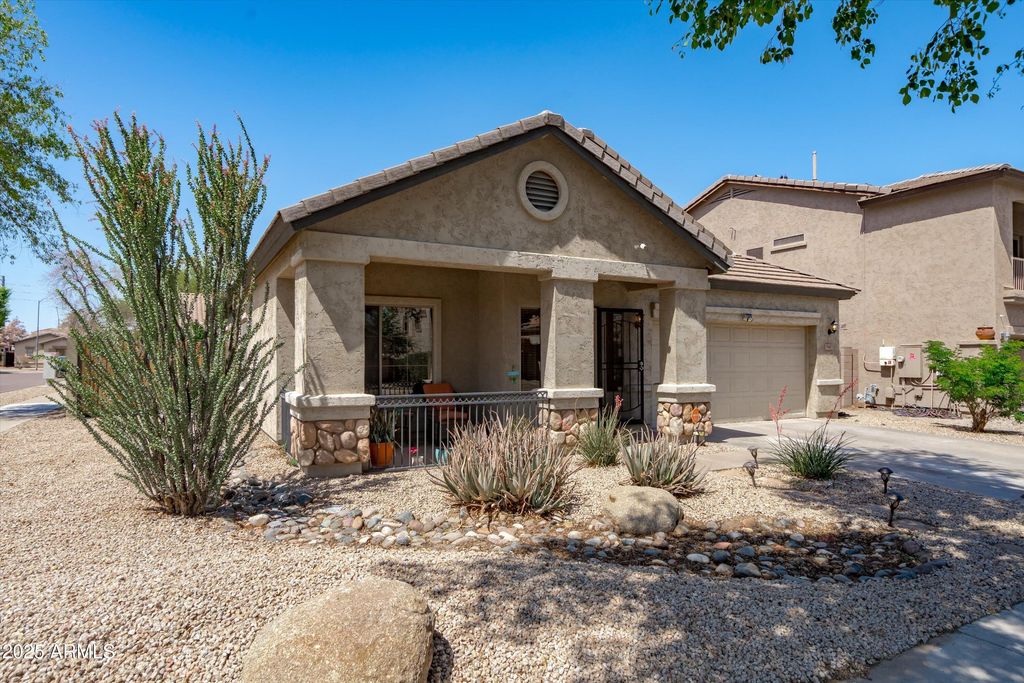 Photo of 17462 W Yavapai Street, Goodyear, AZ 85338 (MLS # 6915399)