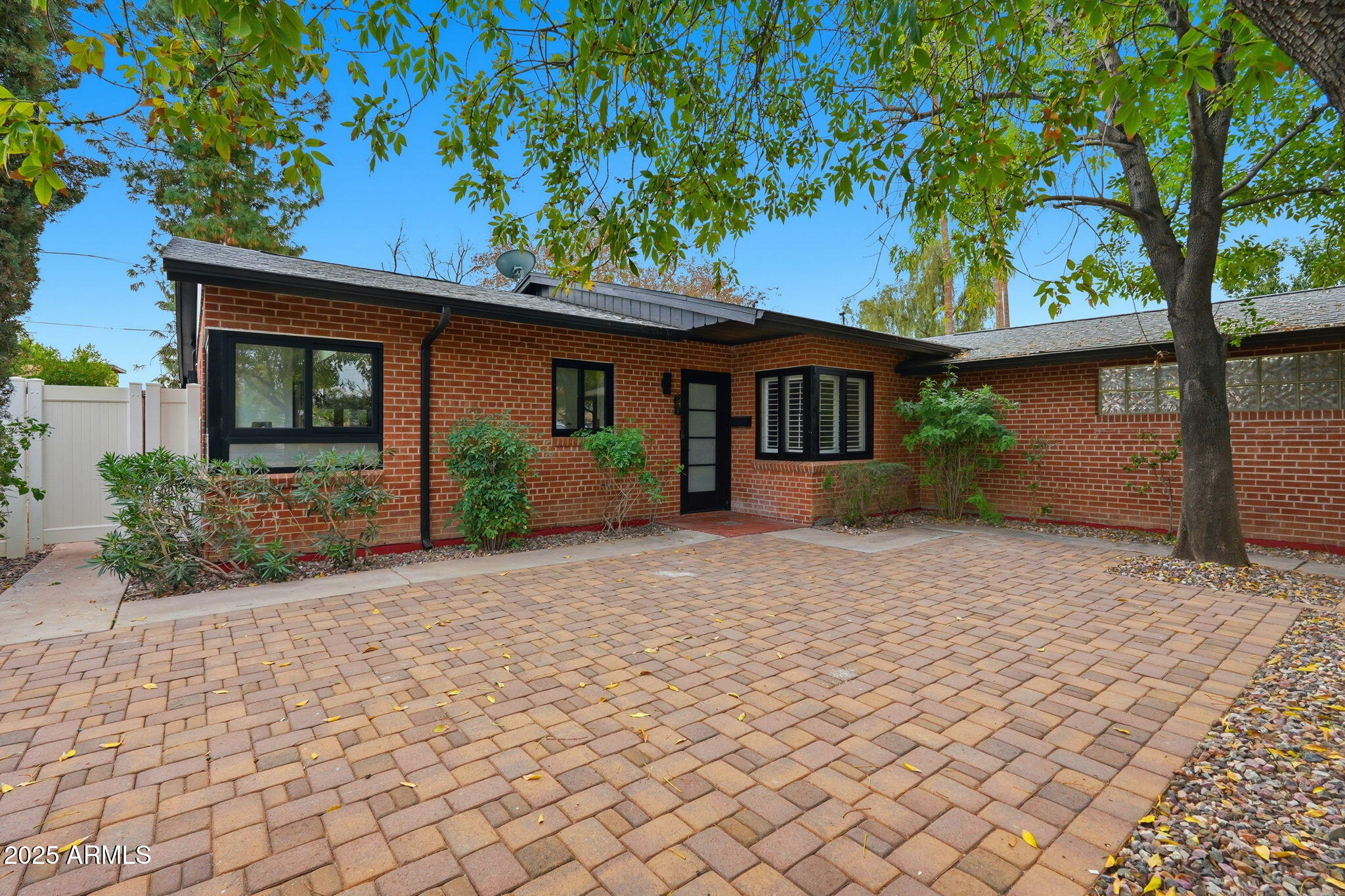 717 W VIRGINIA Avenue