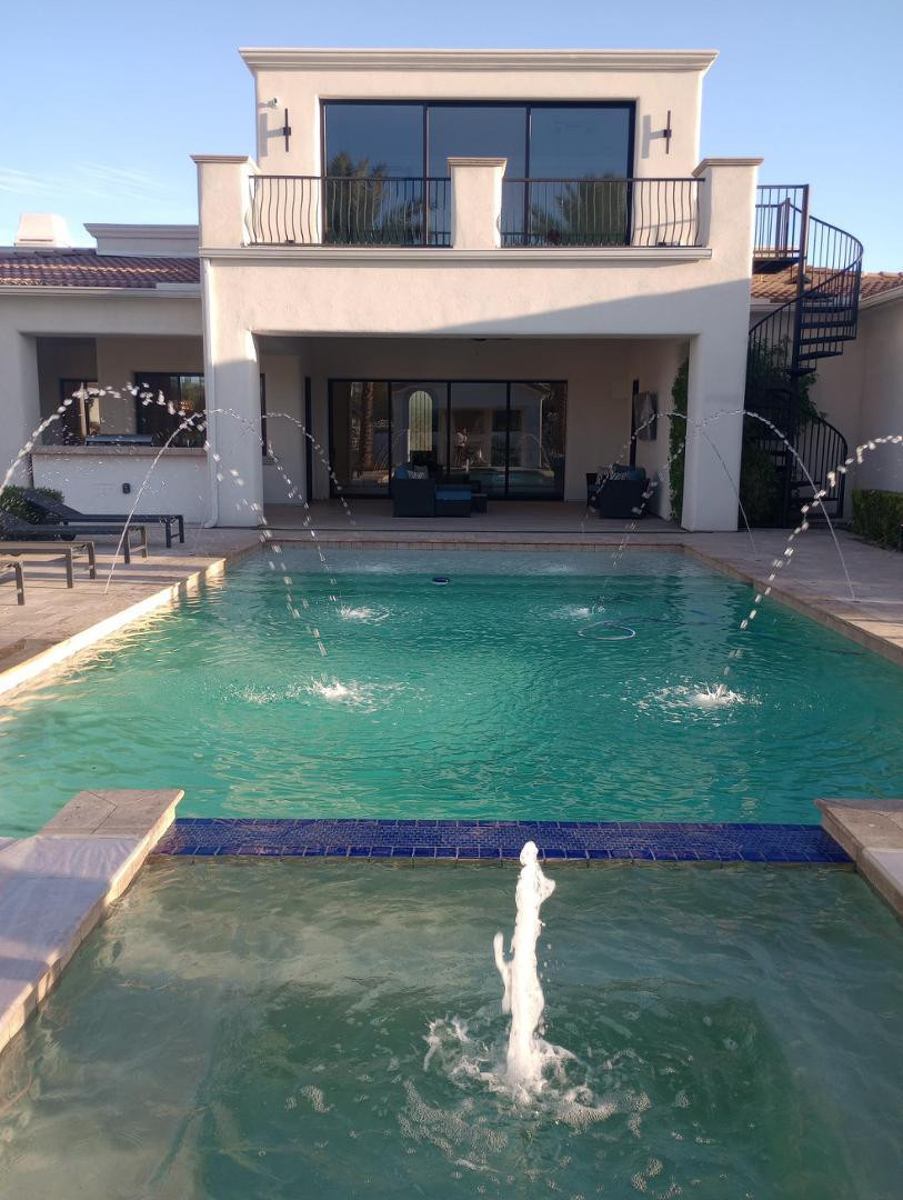 6823 E Valley Vista Lane