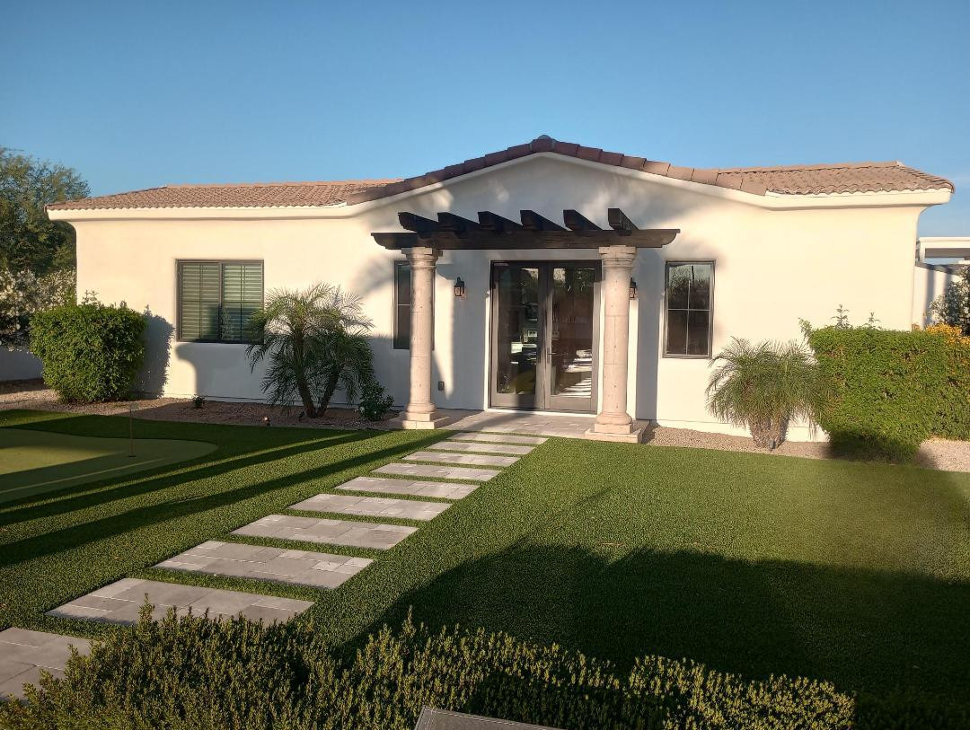 6823 E Valley Vista Lane
