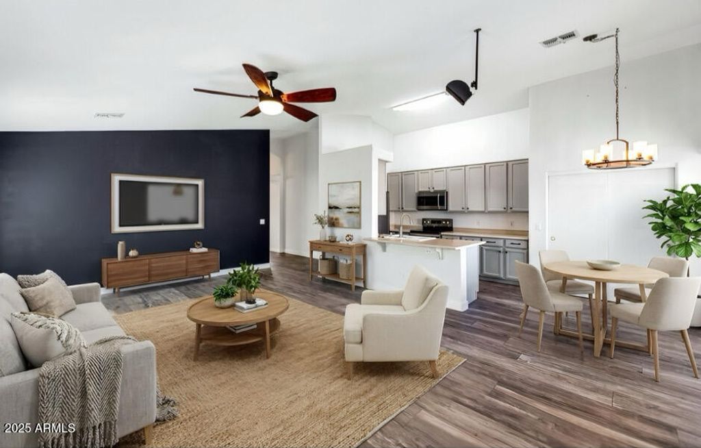 Photo of 7580 W Vermont Avenue, Glendale, AZ 85303 (MLS # 6959763)