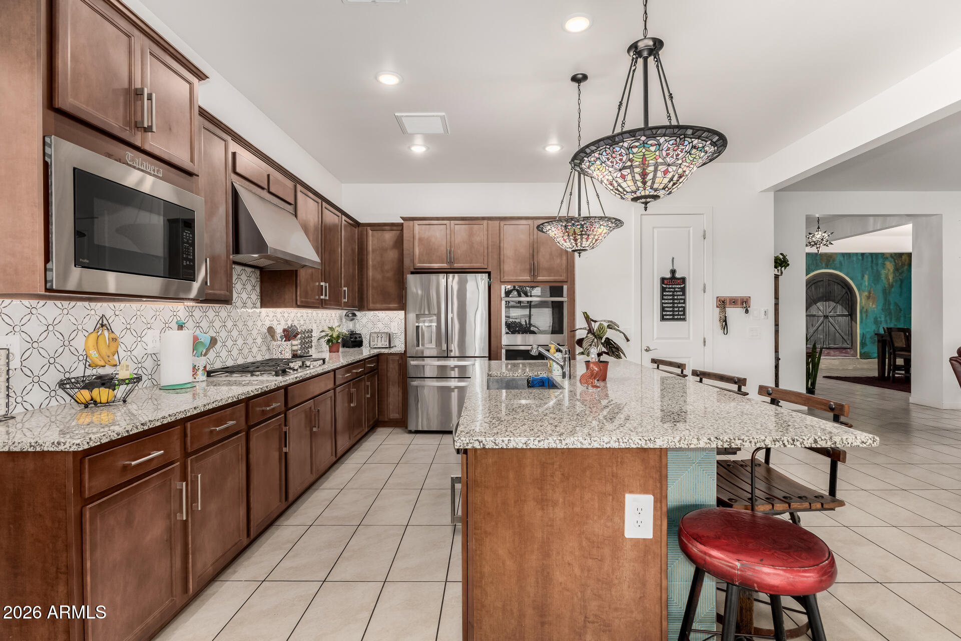 8009 W NORTHVIEW Avenue