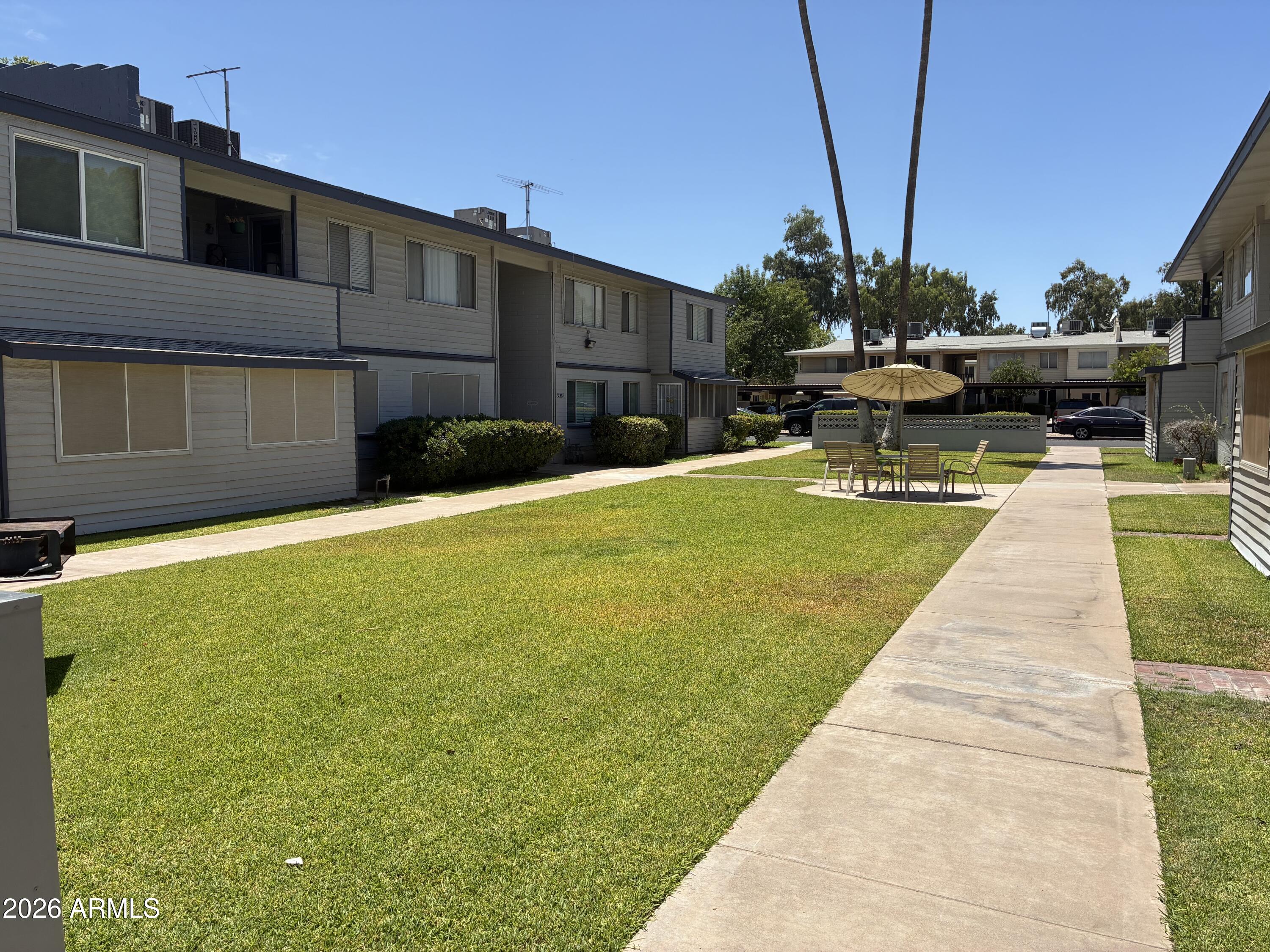 2551 W ROSE Lane A215