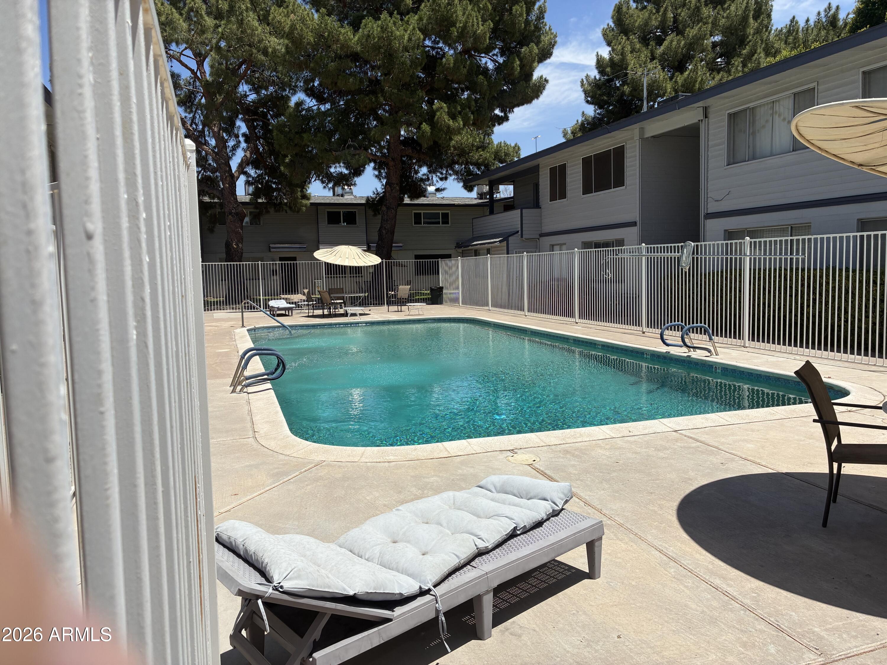 2551 W ROSE Lane A215