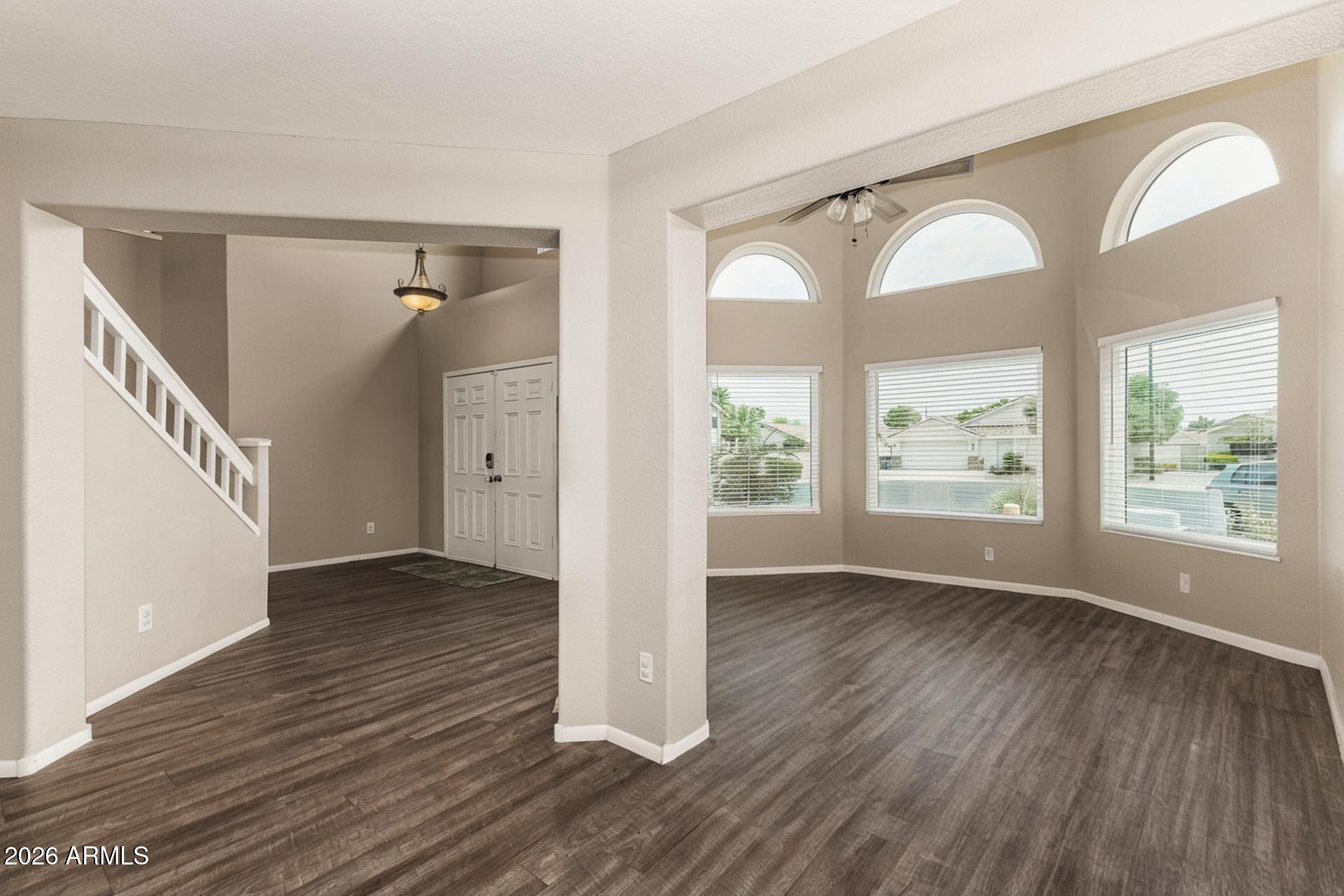 1114 N WHIPPLE Court