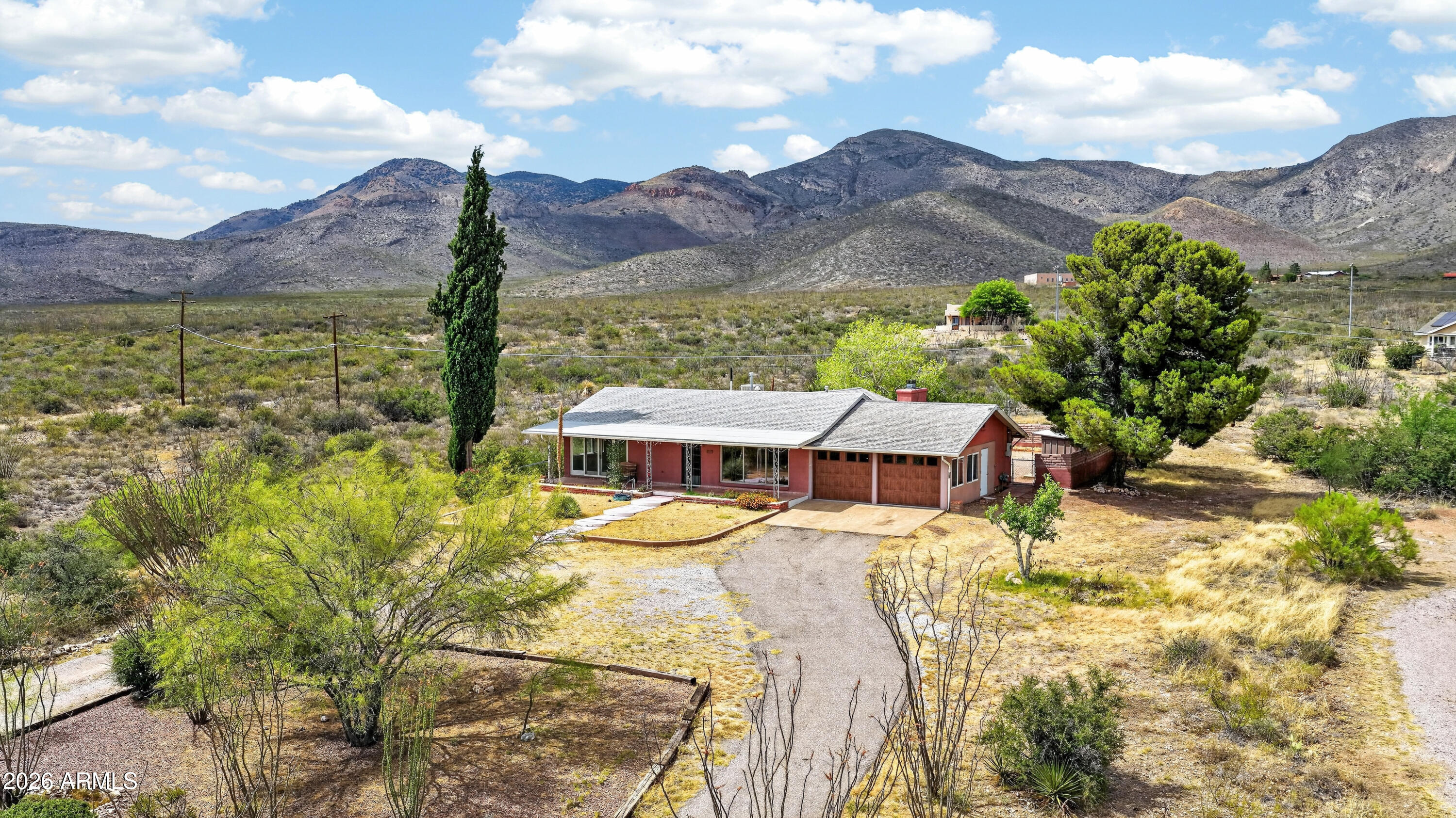 89 E PIMA Drive