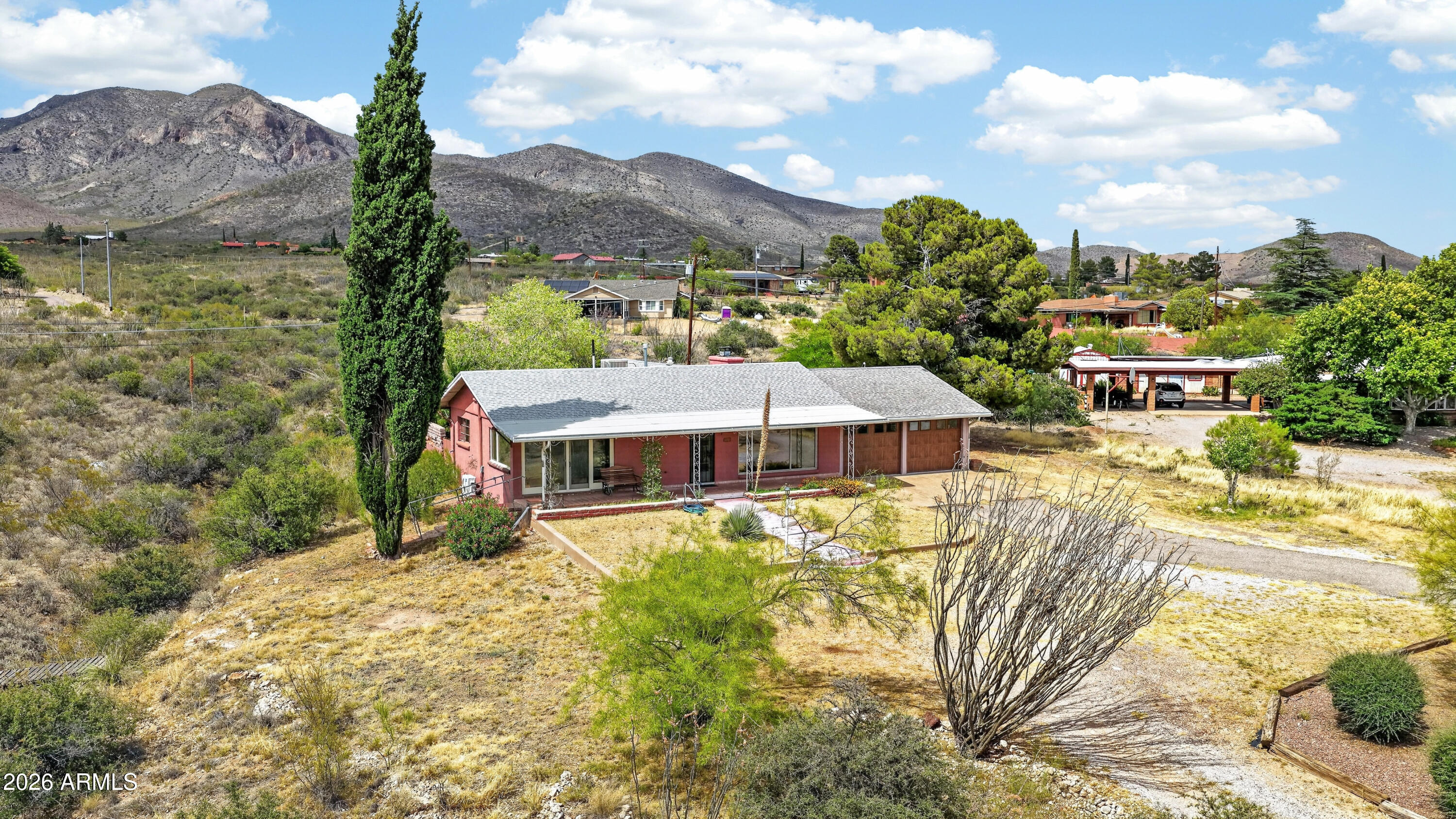 89 E PIMA Drive