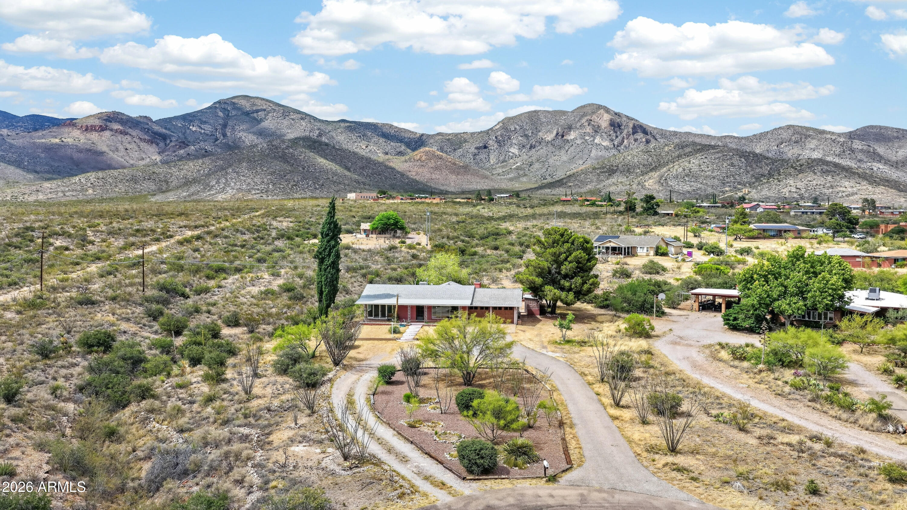 89 E PIMA Drive