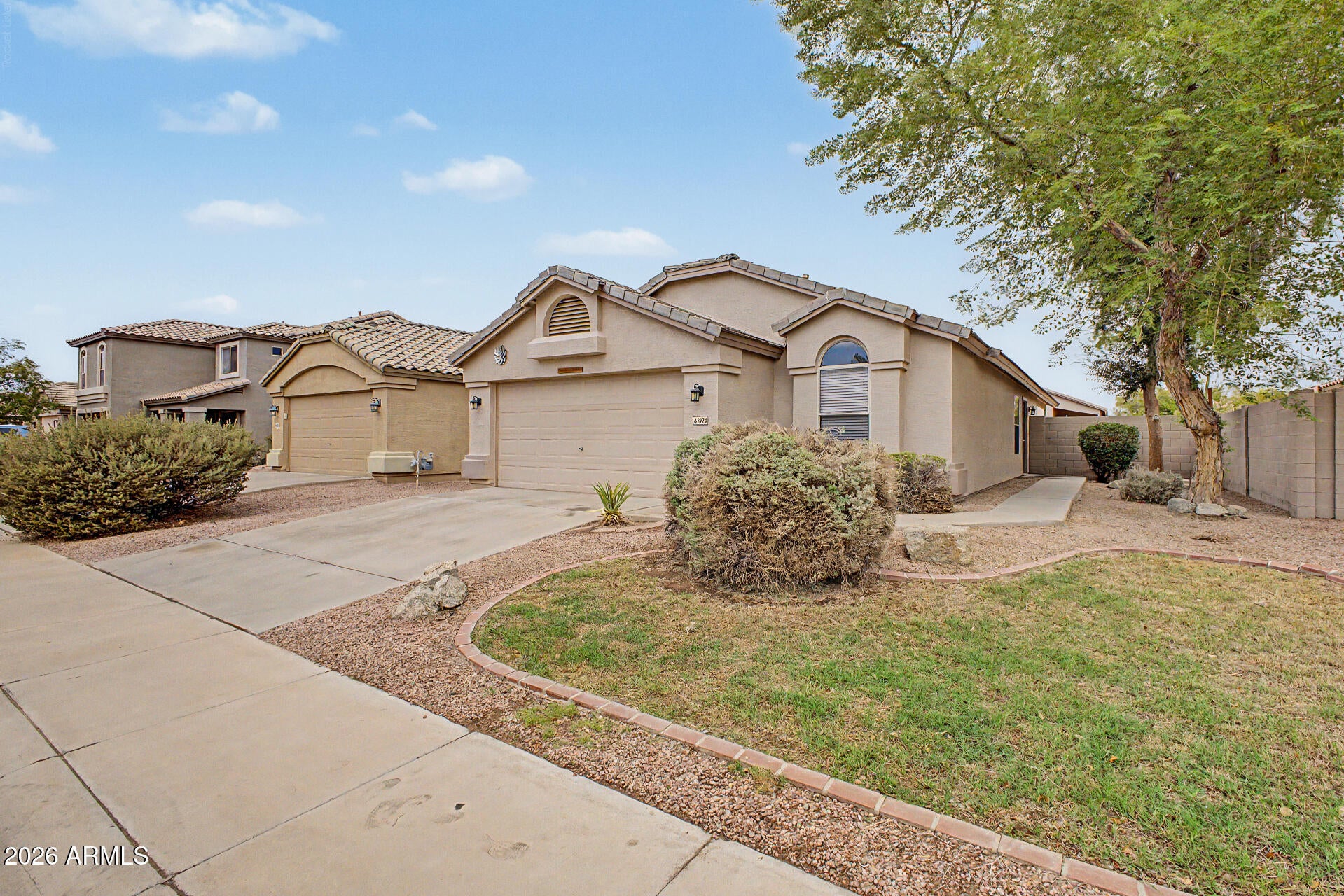 43924 W Cahill Drive