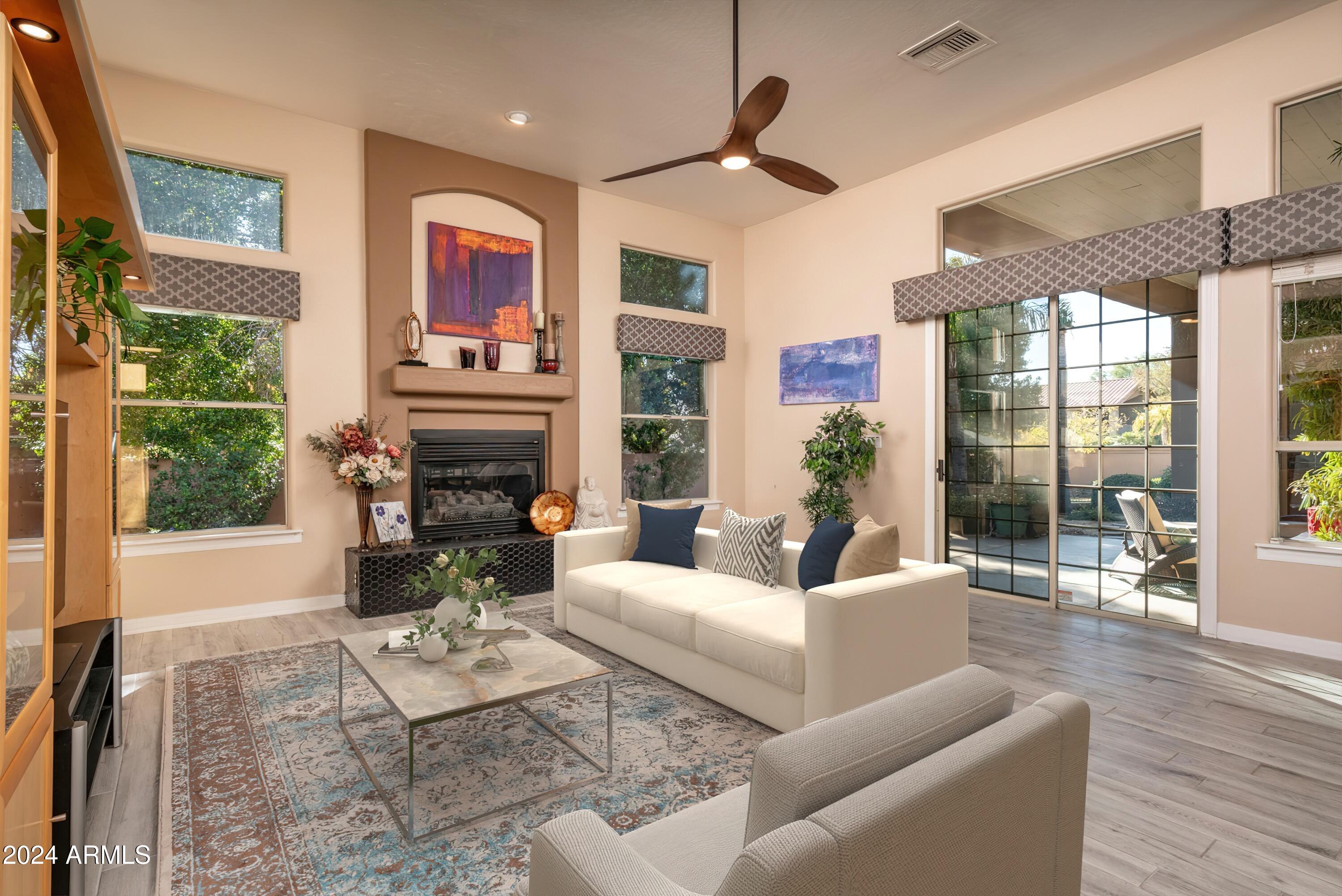 4913 W HACKAMORE Drive