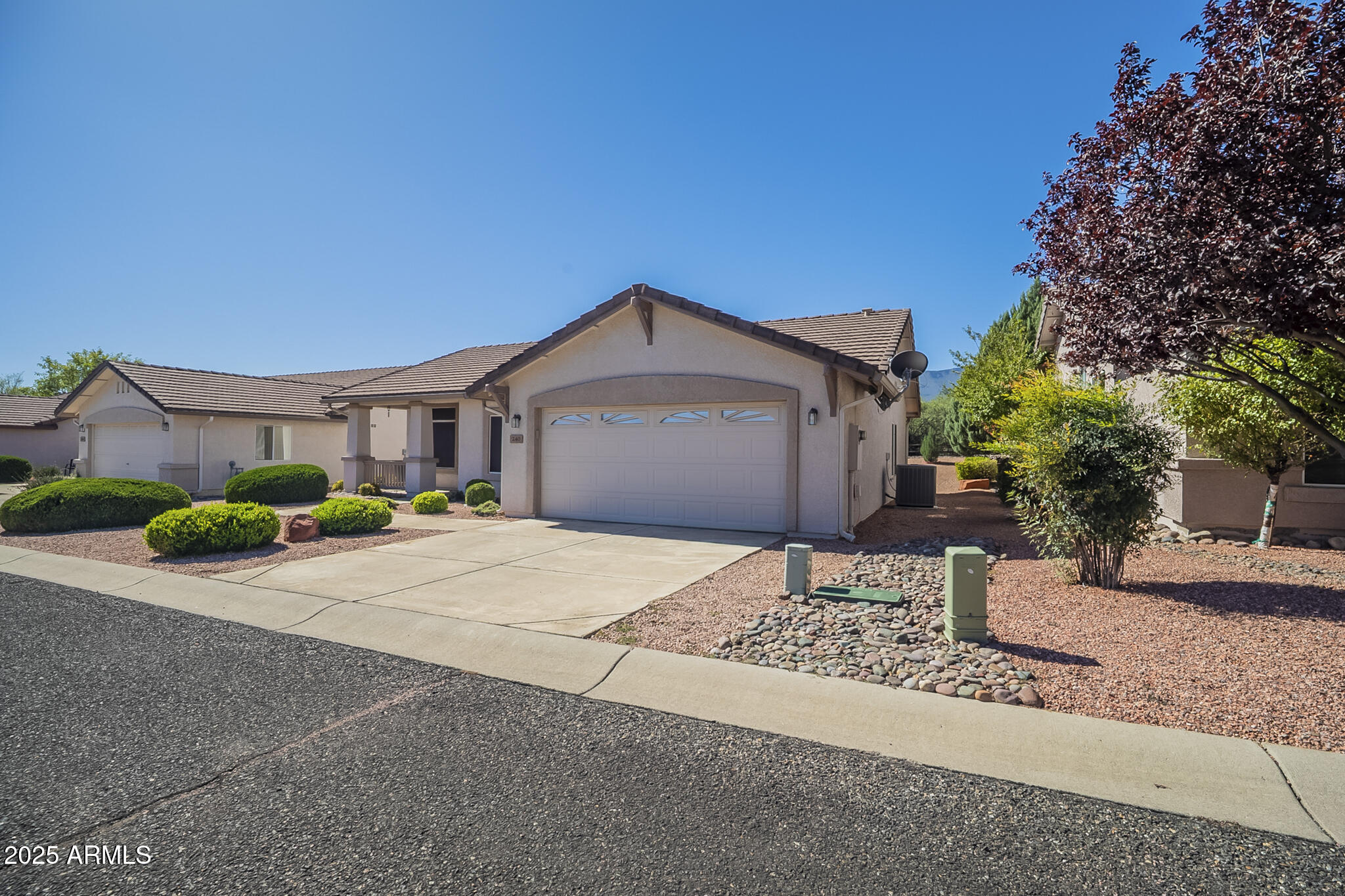 240 S MAVERICK Way