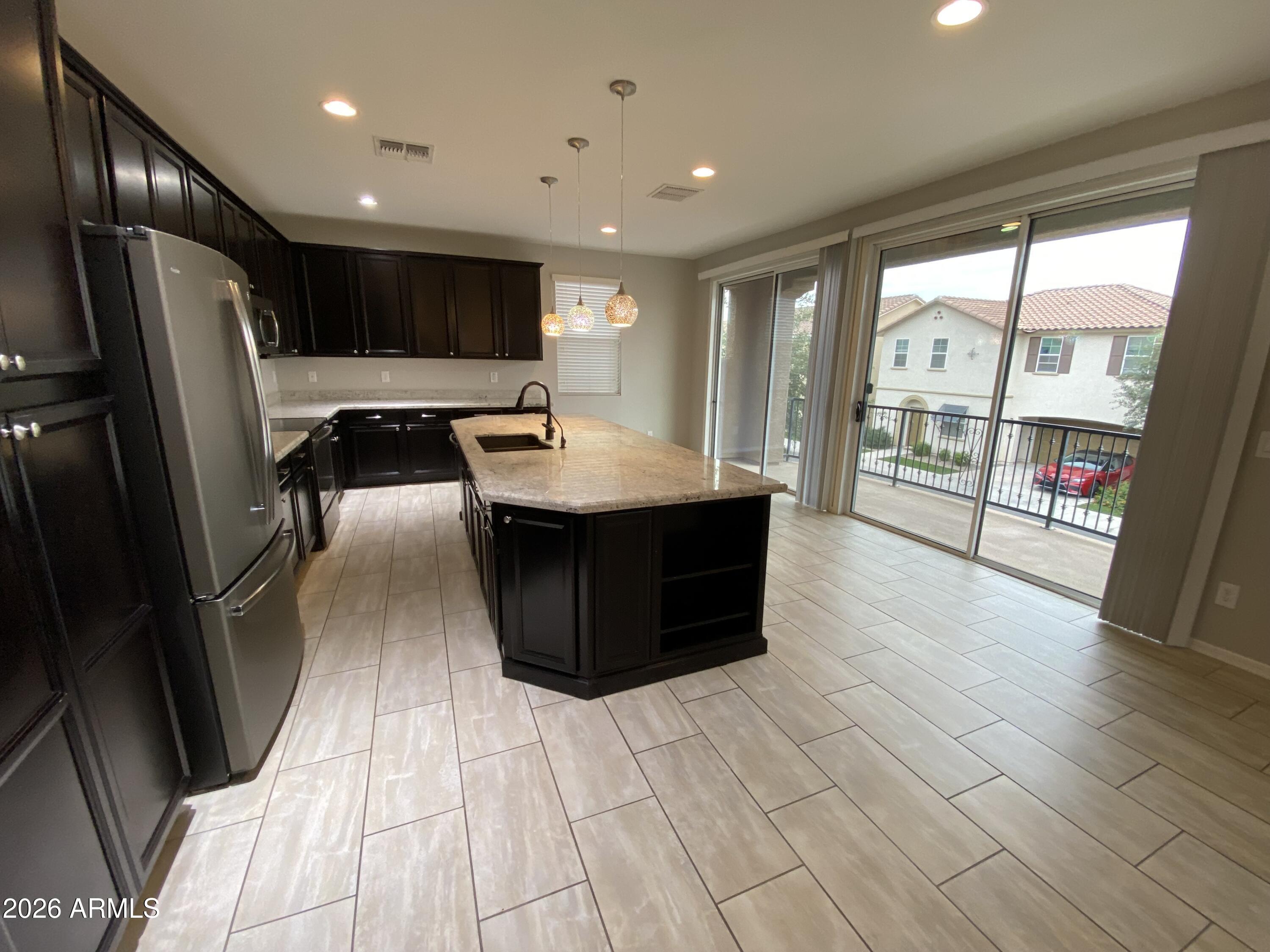 4252 E TOLEDO Street