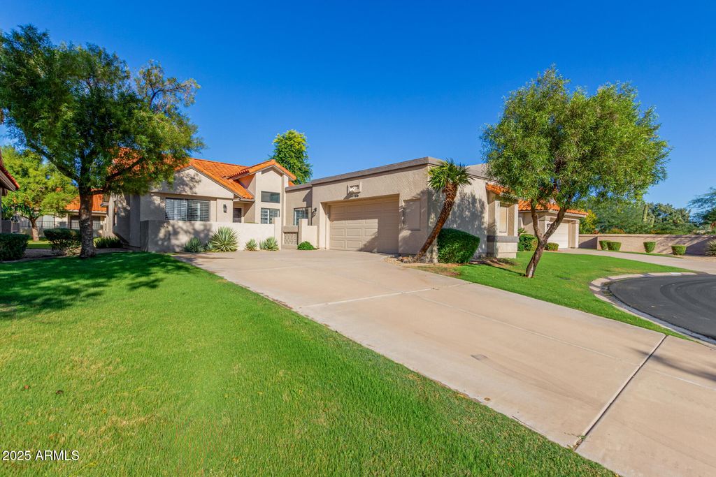 Photo of 10586 E Cinnabar Avenue, Scottsdale, AZ 85258 (MLS # 6943178)