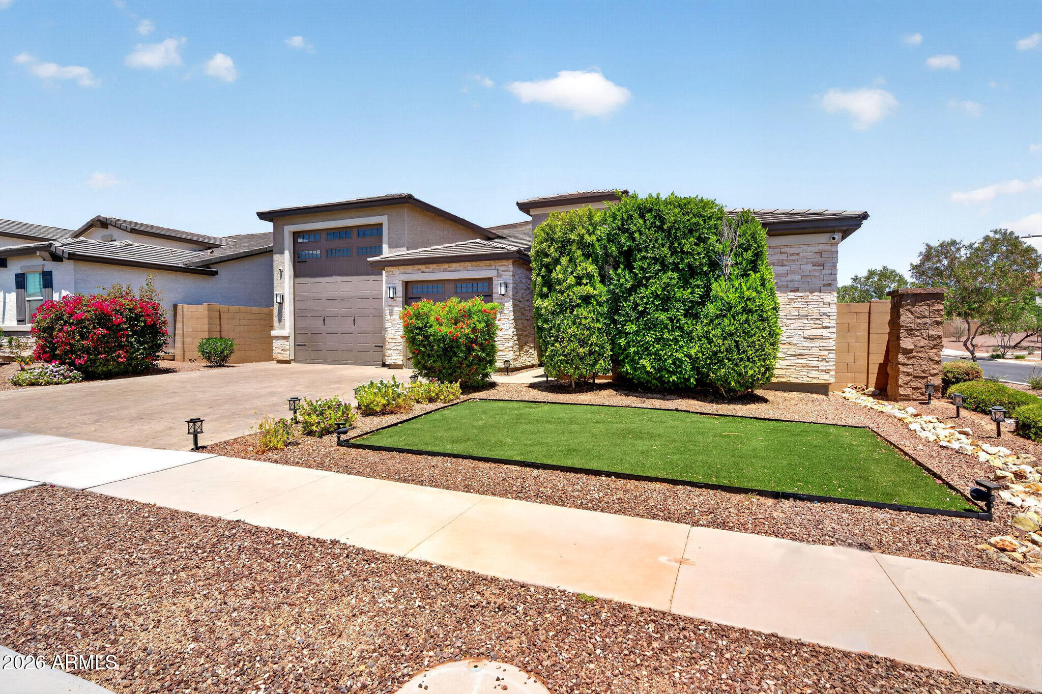 17650 W Hedgehog Place