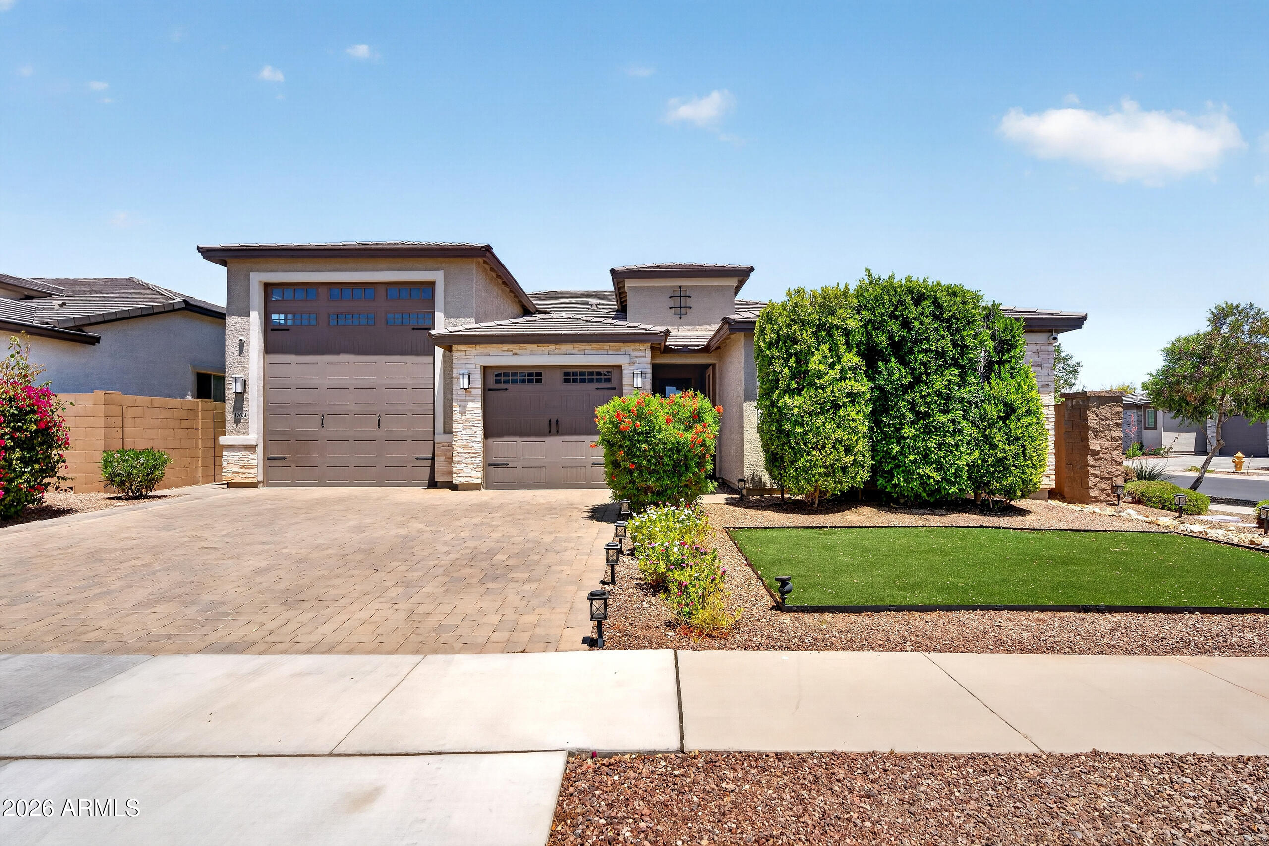 17650 W Hedgehog Place