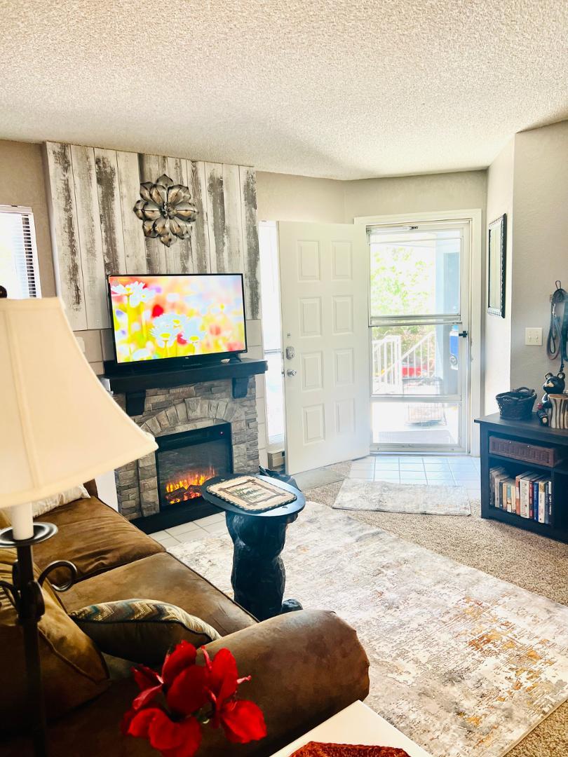 2600 S White Mountain Road