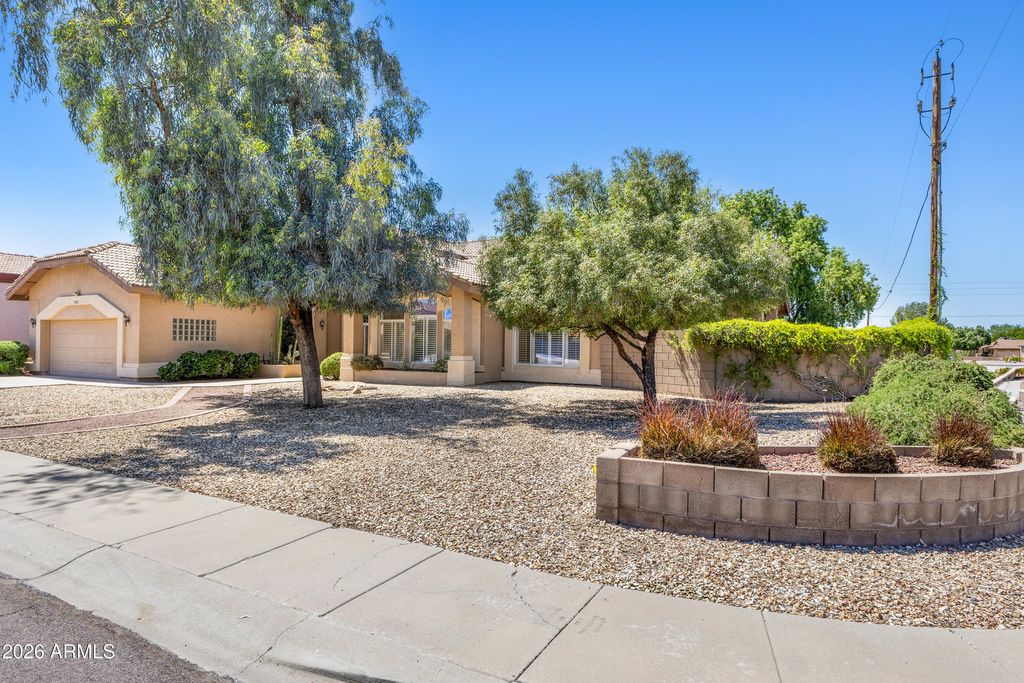 Photo of 15852 N 50th Drive, Glendale, AZ 85306 (MLS # 7015666)