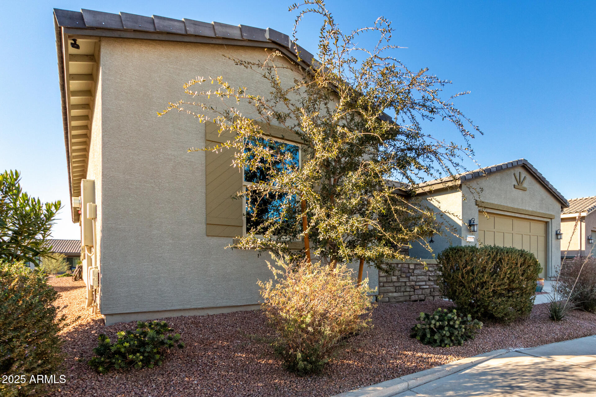 42085 W MORNING GLORY Way