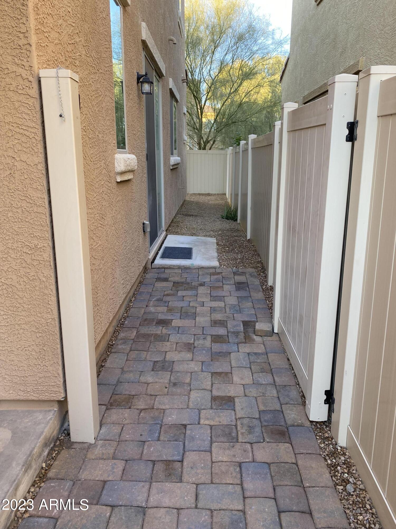 1367 S COUNTRY CLUB Drive 1193