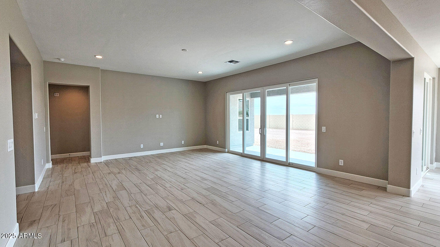 4227 W Adobe Drive