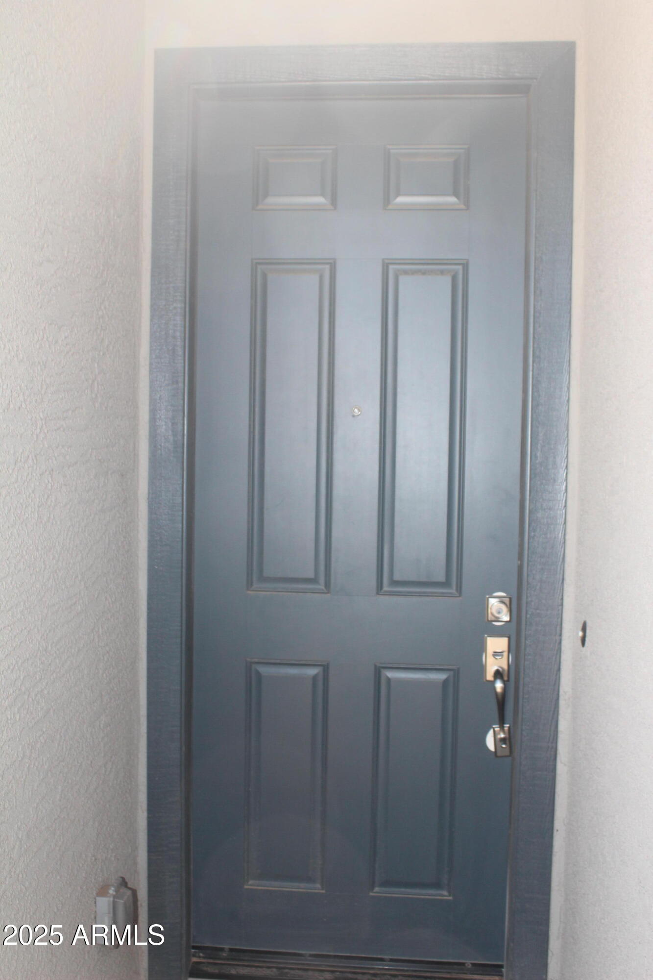 1035 W LINCOLN Avenue