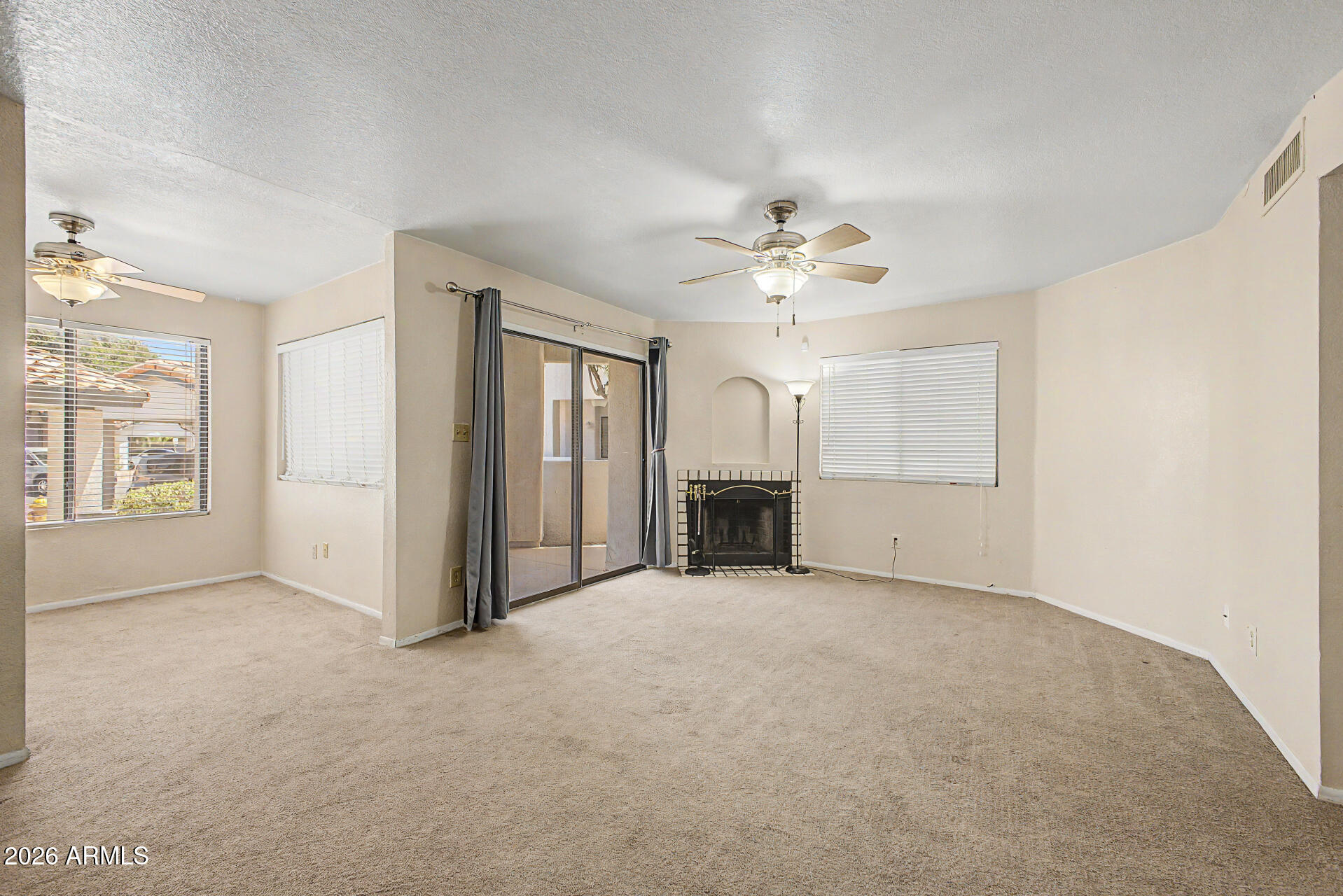 1800 W ELLIOT Road 134